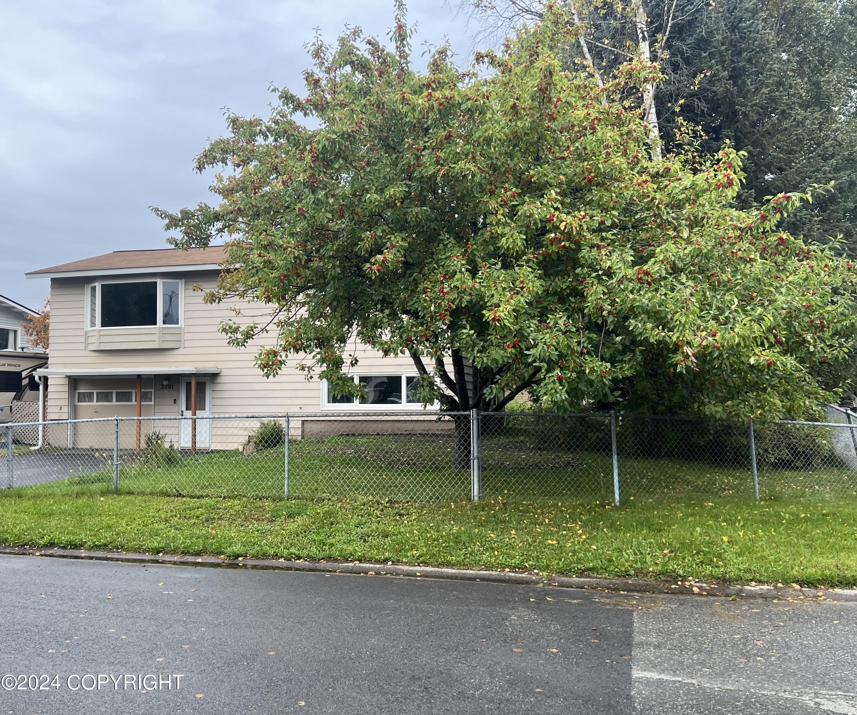 2201 W 47th Avenue