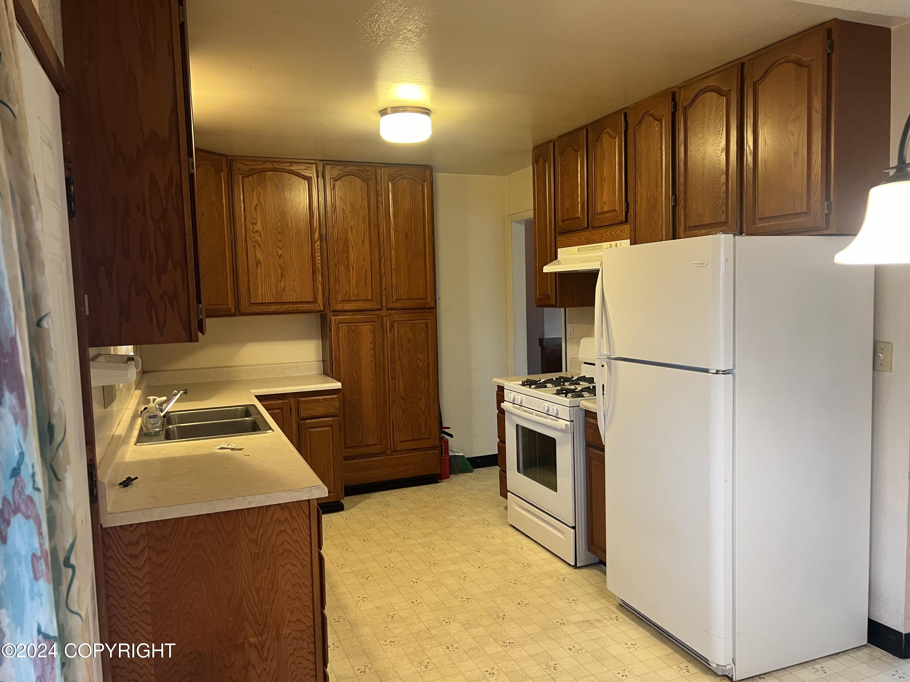 2201 W 47th Avenue