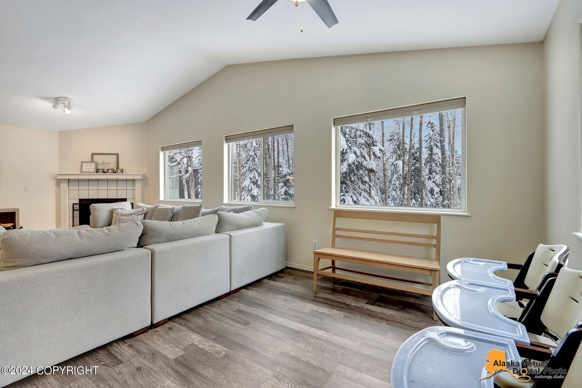 8543 Cross Pointe Loop