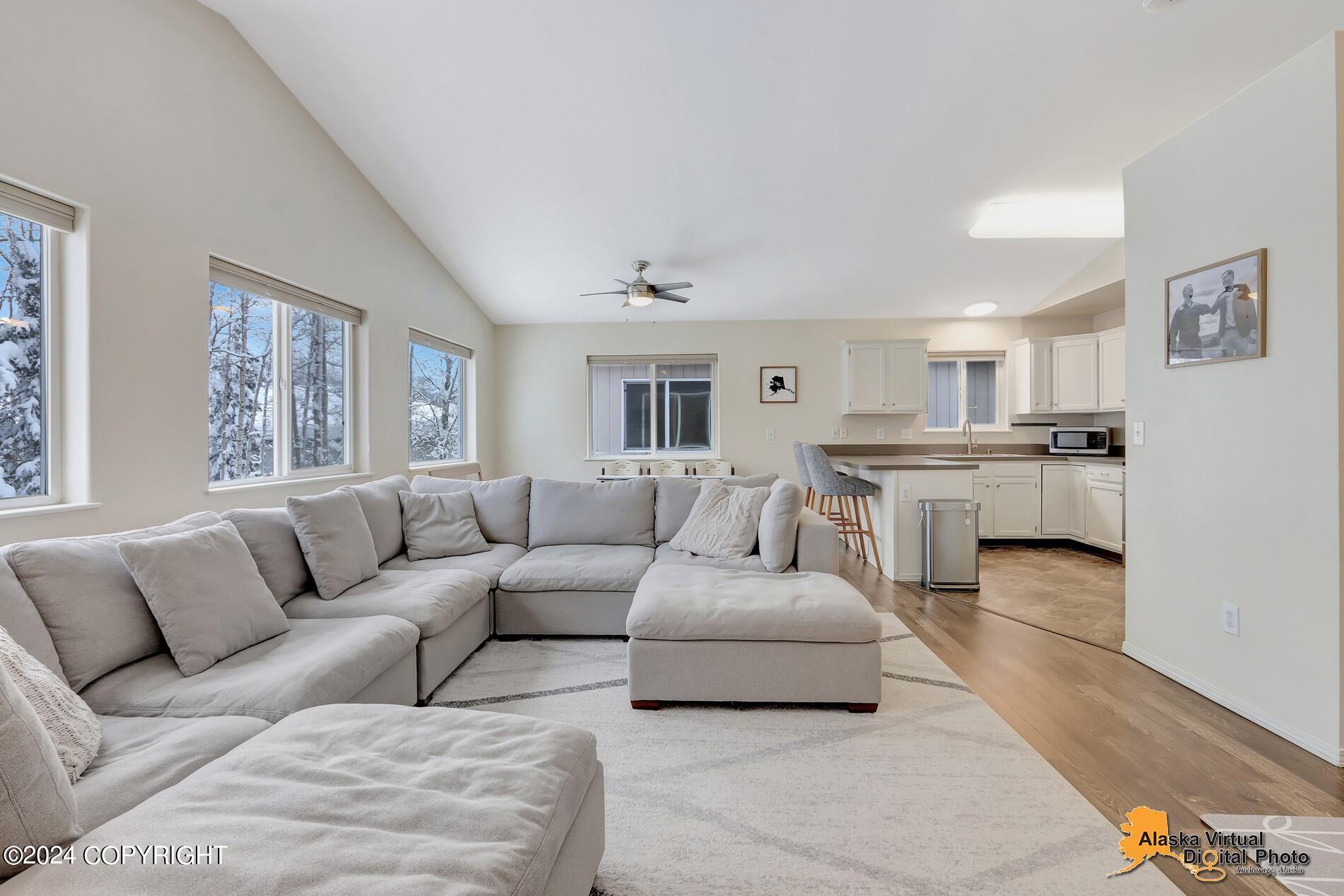 8543 Cross Pointe Loop