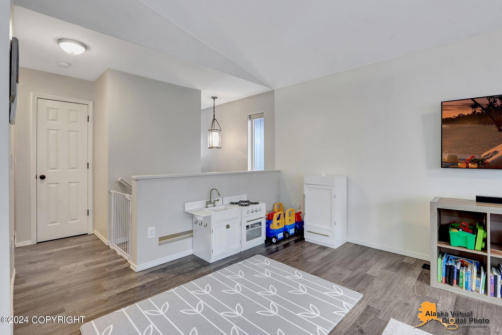 8543 Cross Pointe Loop