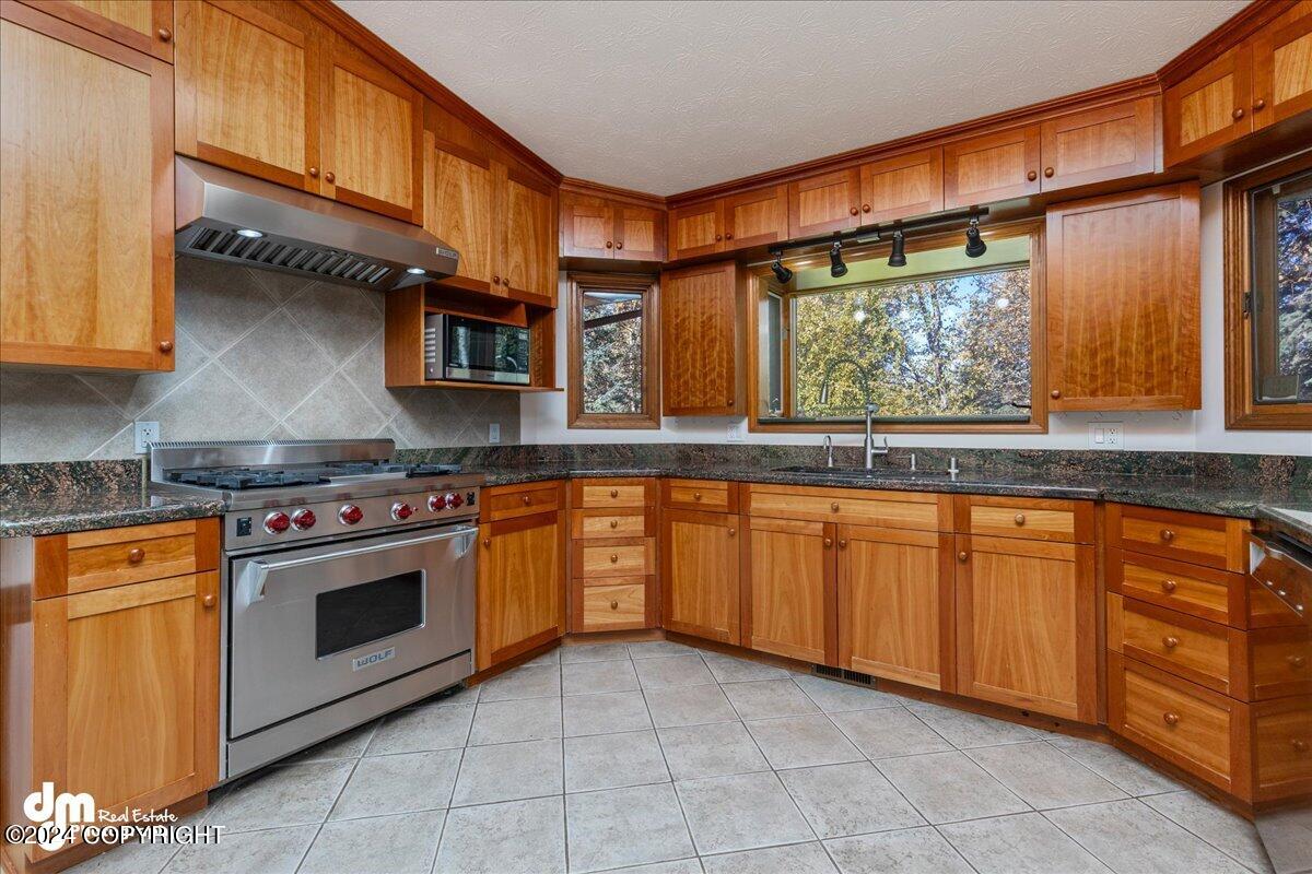 6350 Rockridge Drive