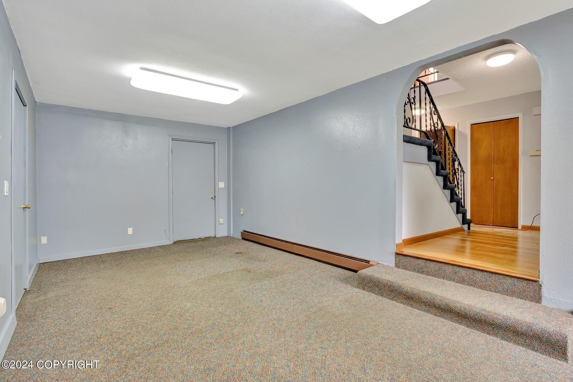 5929 Camden Circle