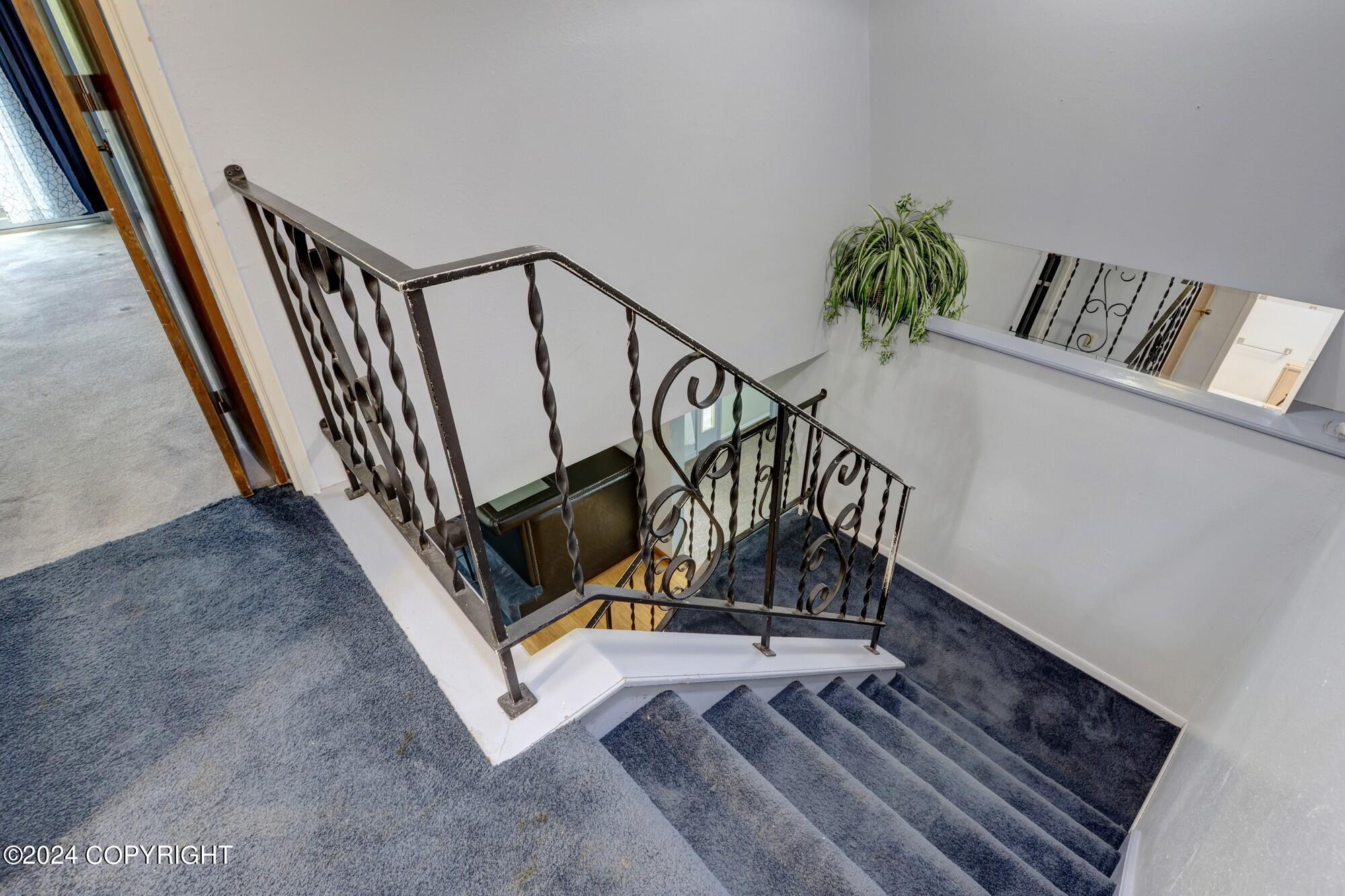 5929 Camden Circle