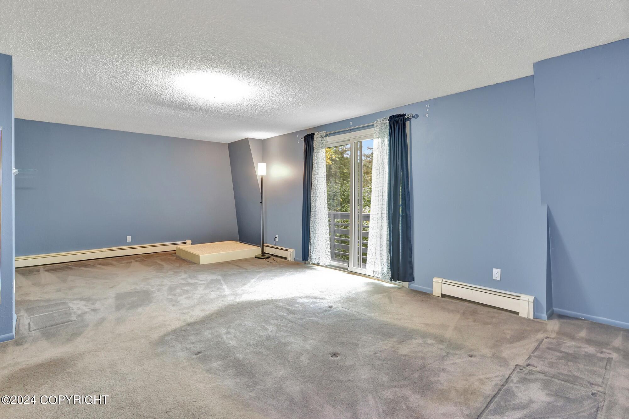 5929 Camden Circle