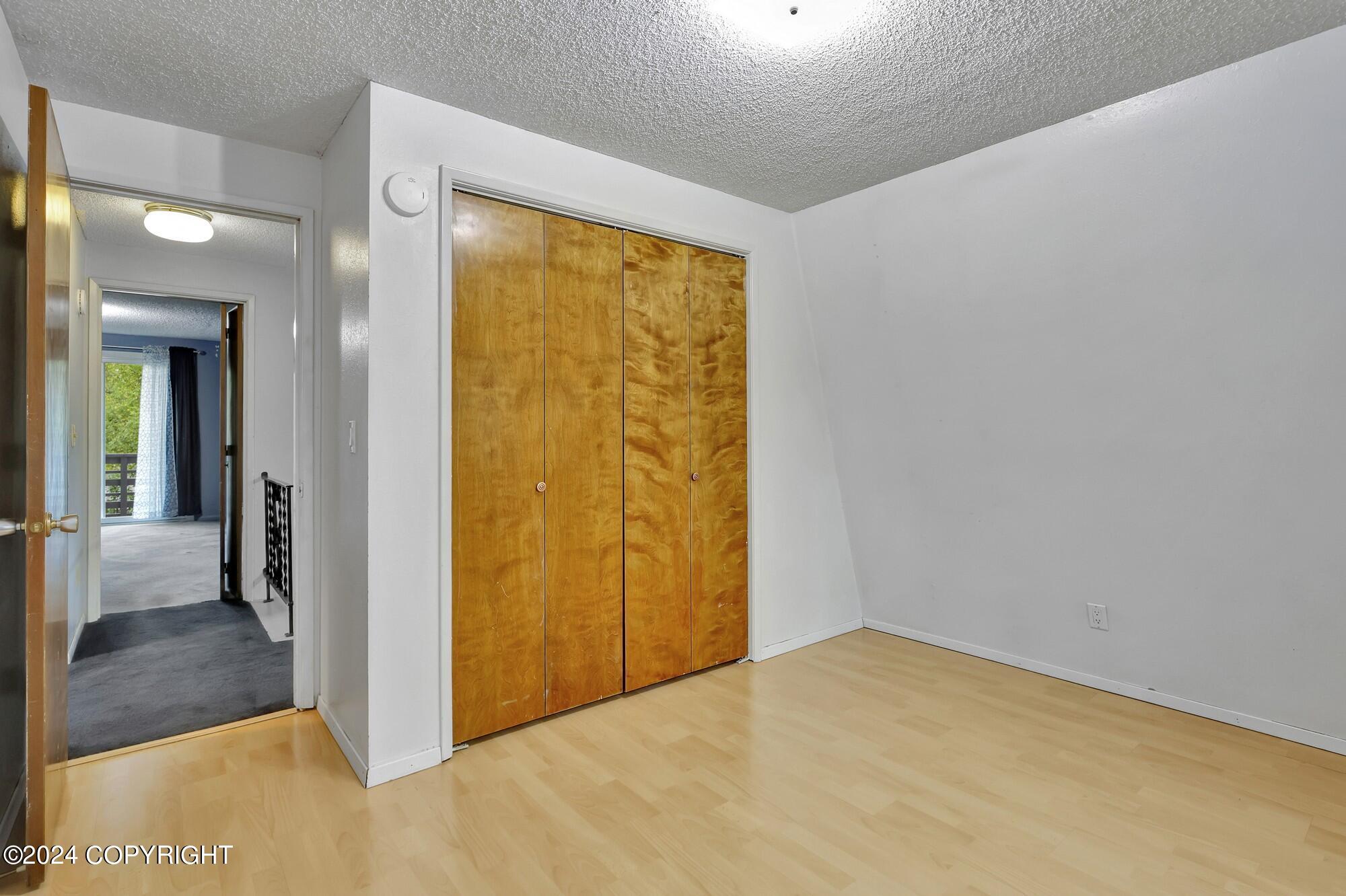 5929 Camden Circle