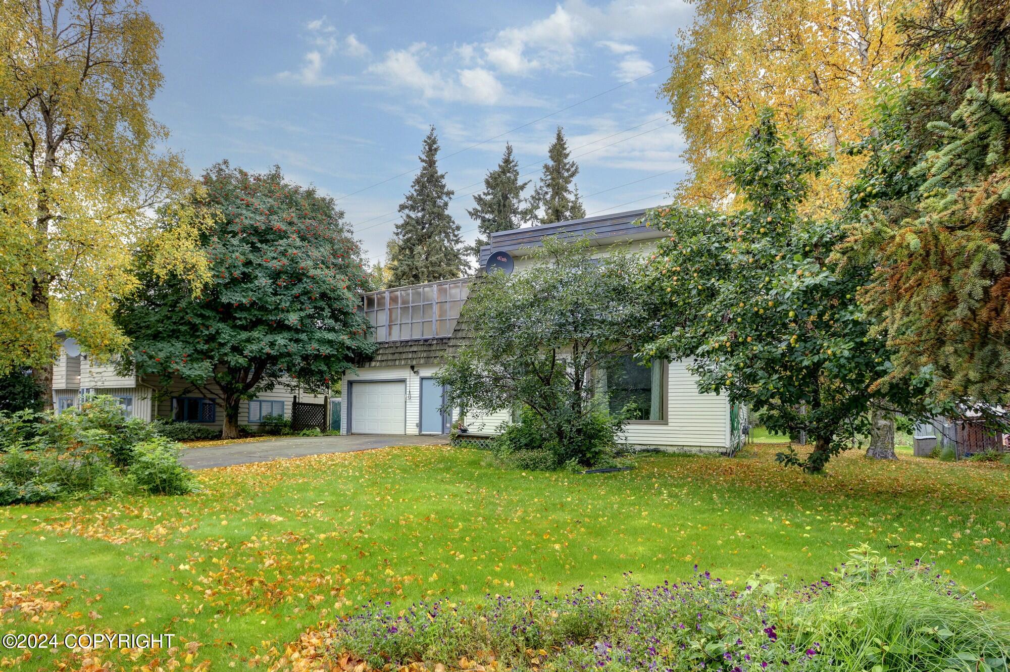 5929 Camden Circle