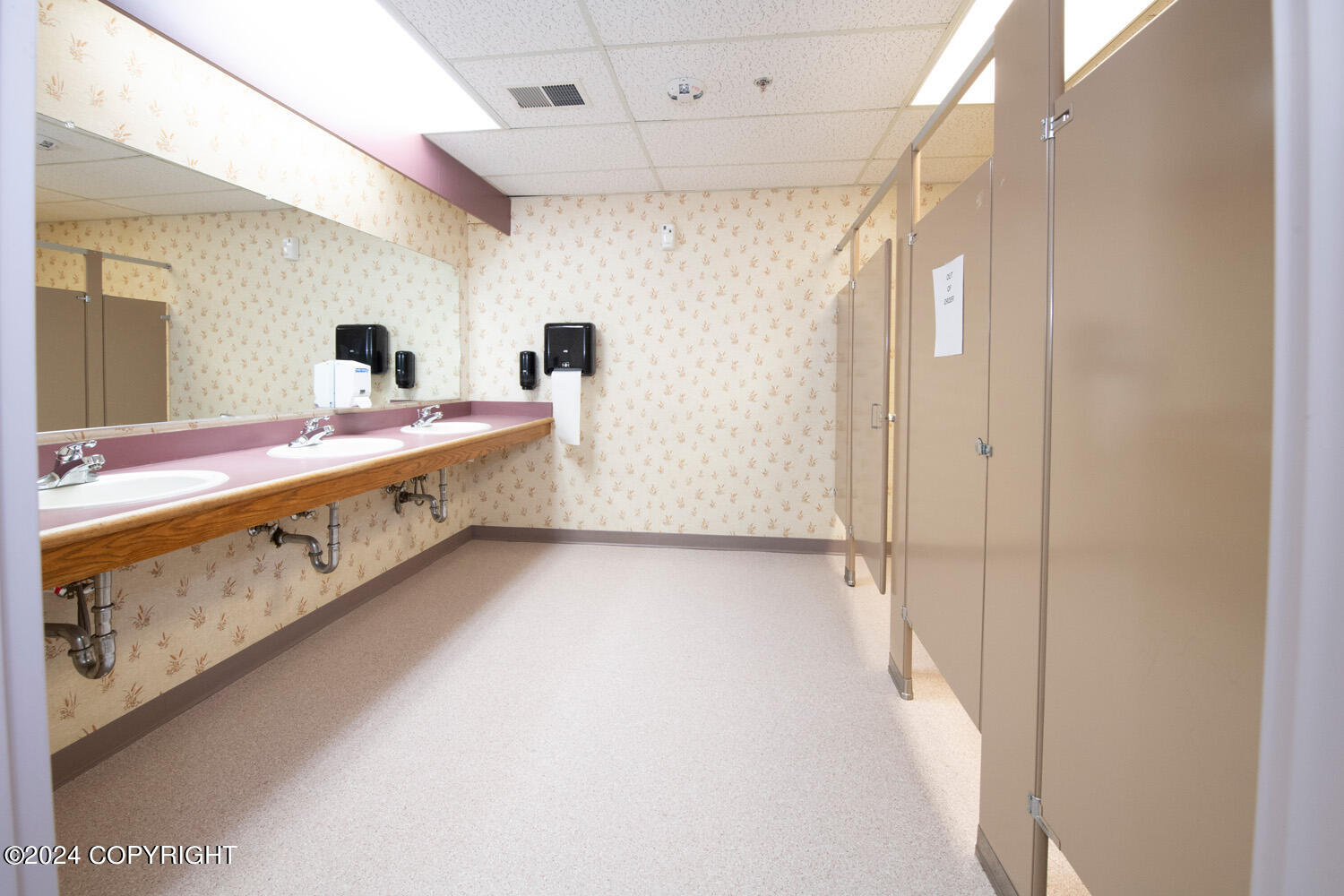 903 W Northern Lights Boulevard