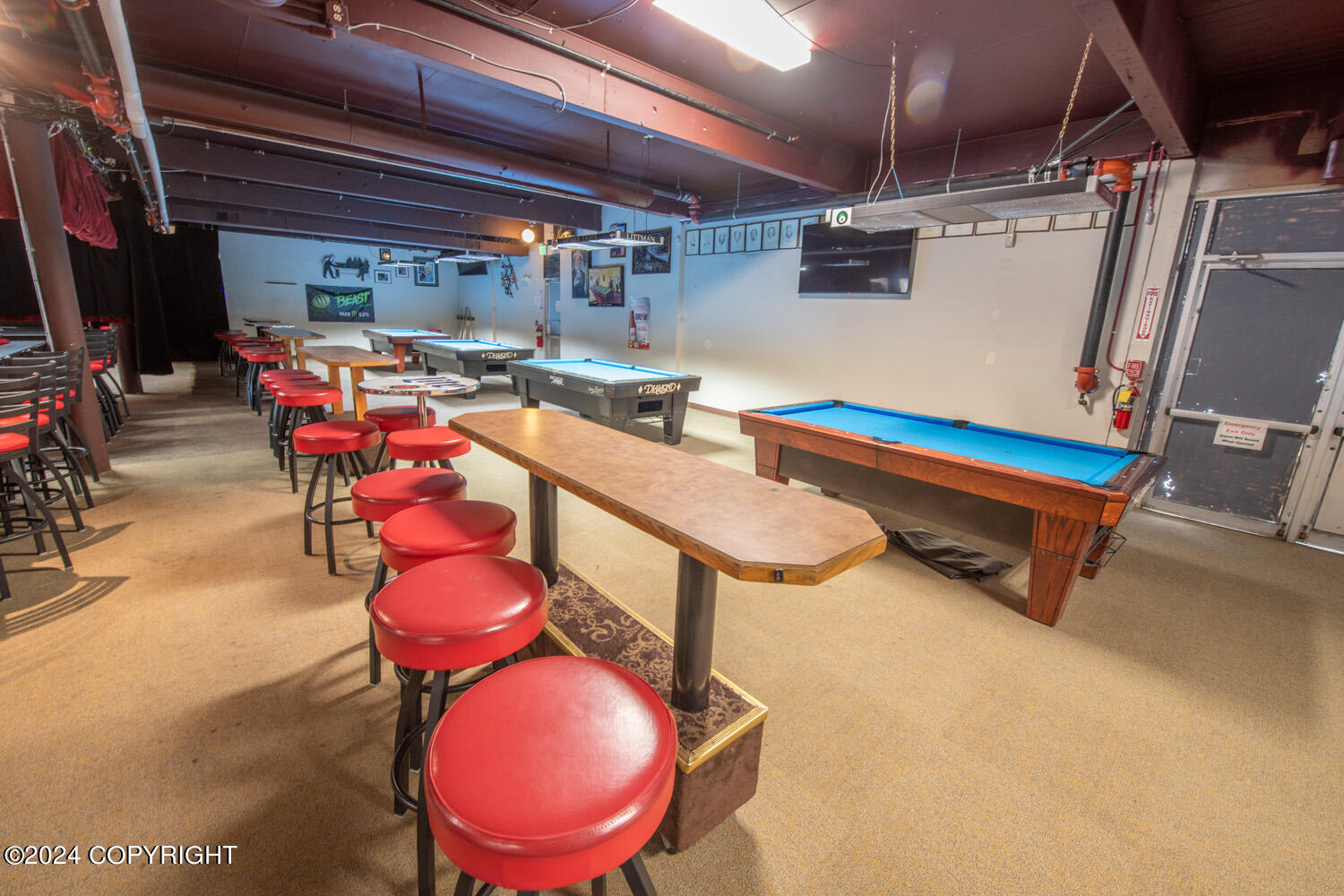 903 W Northern Lights Boulevard