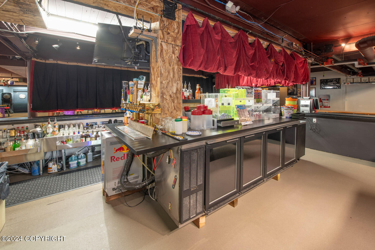 903 W Northern Lights Boulevard