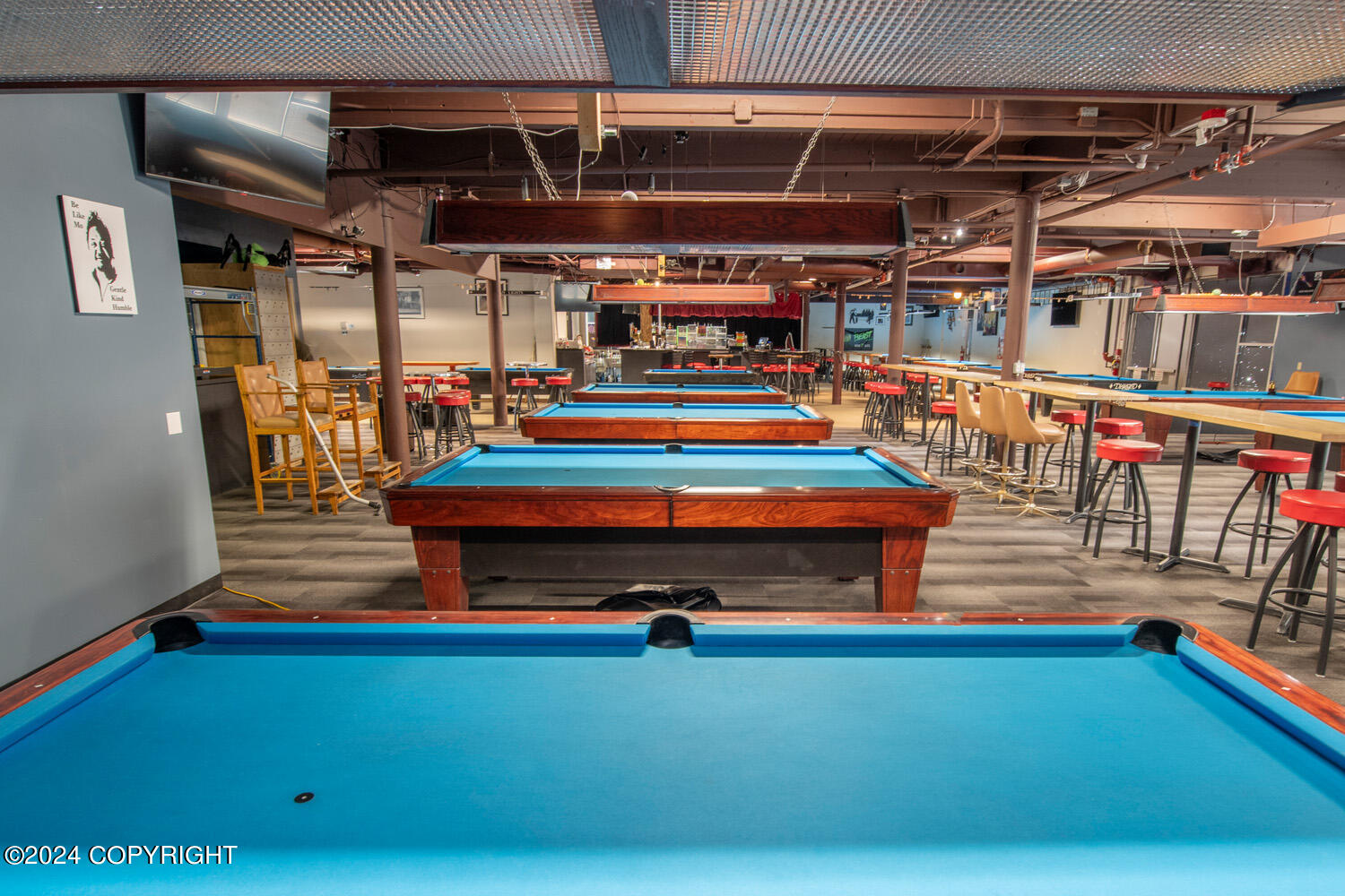 903 W Northern Lights Boulevard