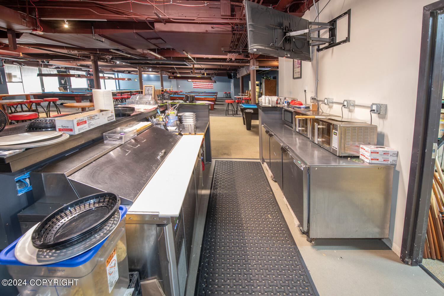 903 W Northern Lights Boulevard