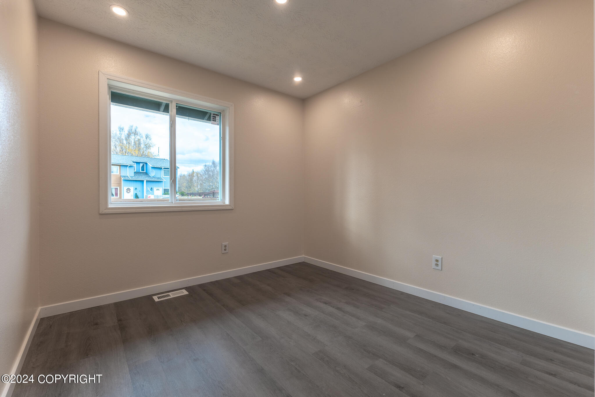 1849 Bellevue Loop