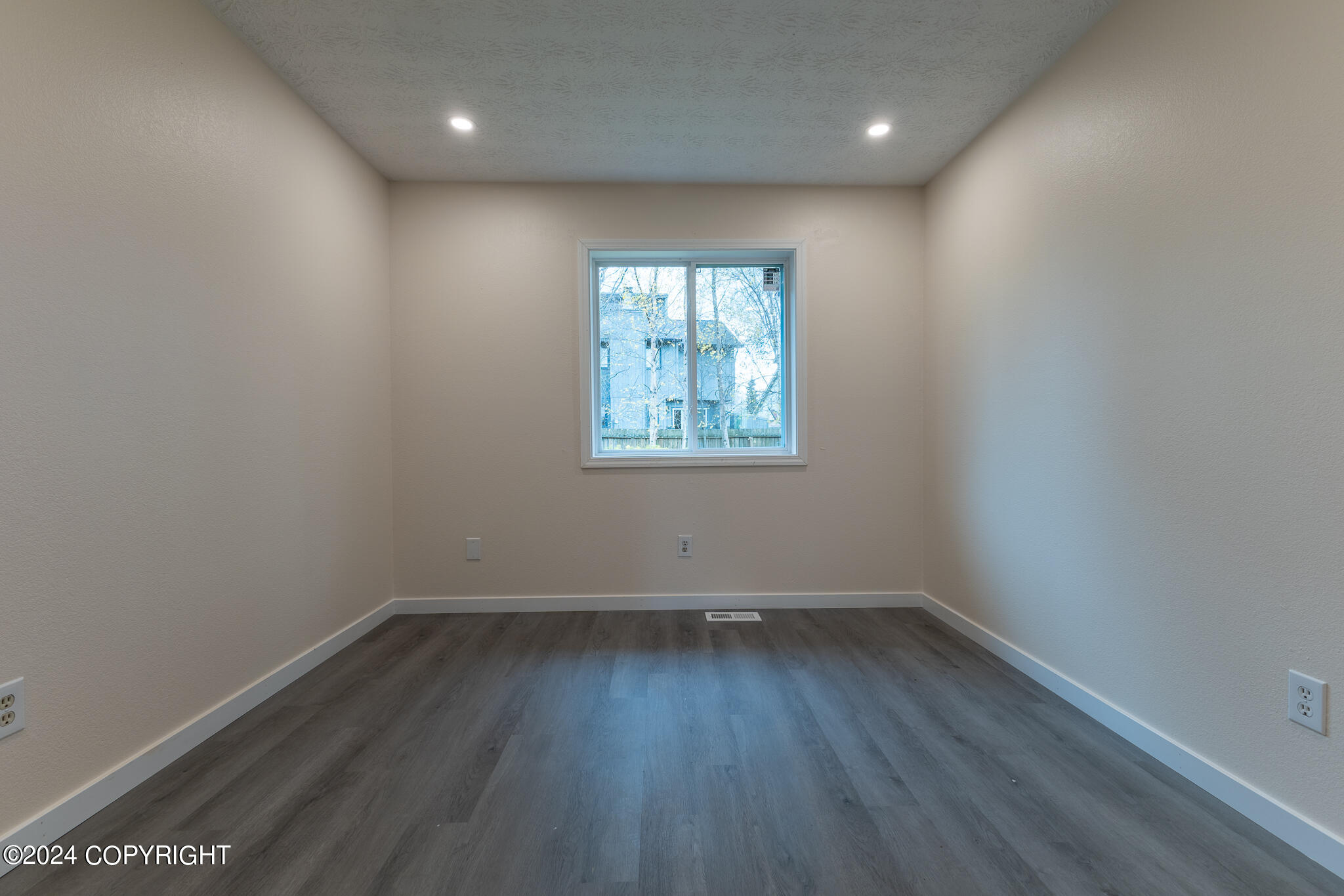 1849 Bellevue Loop