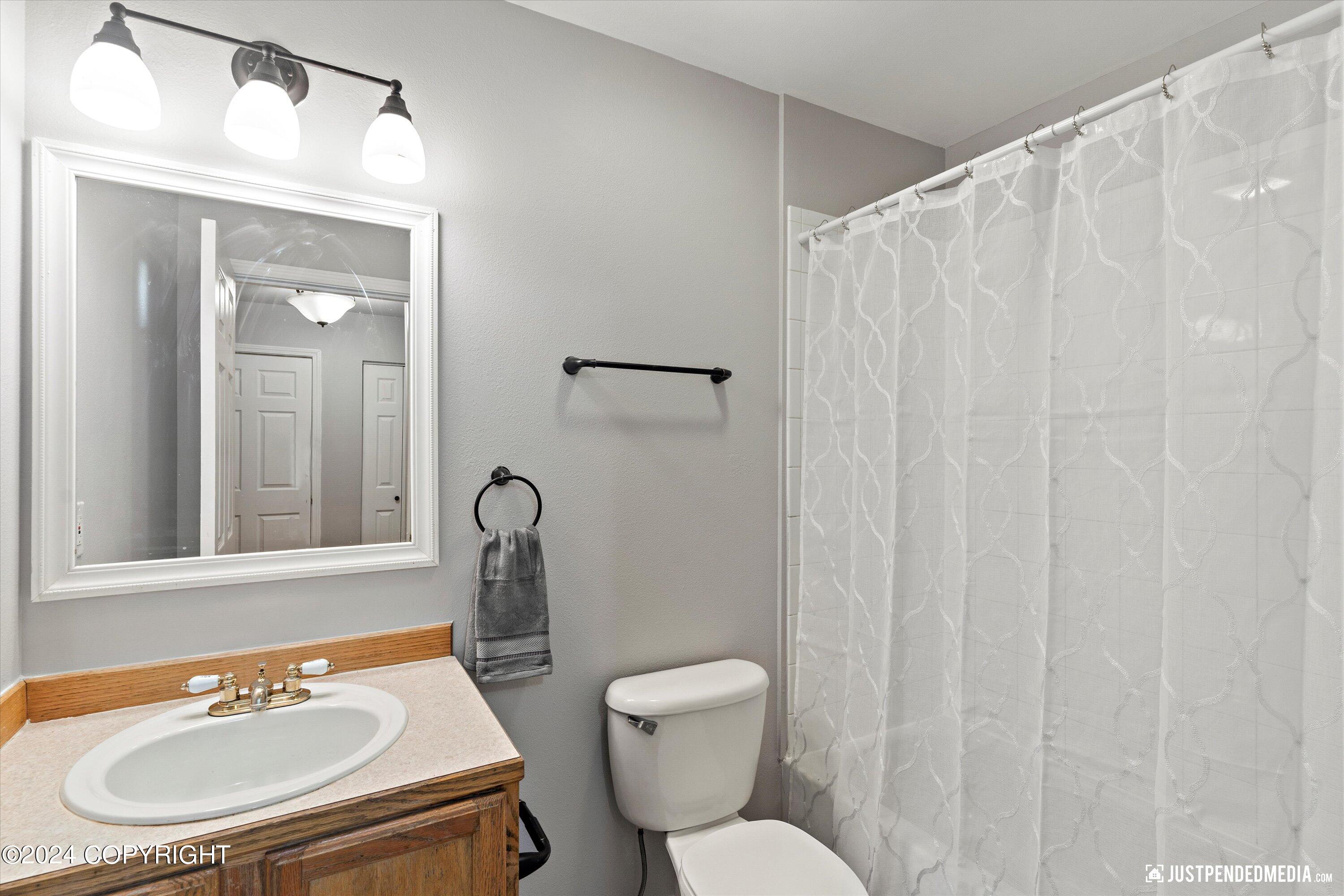 5686 Alora Loop