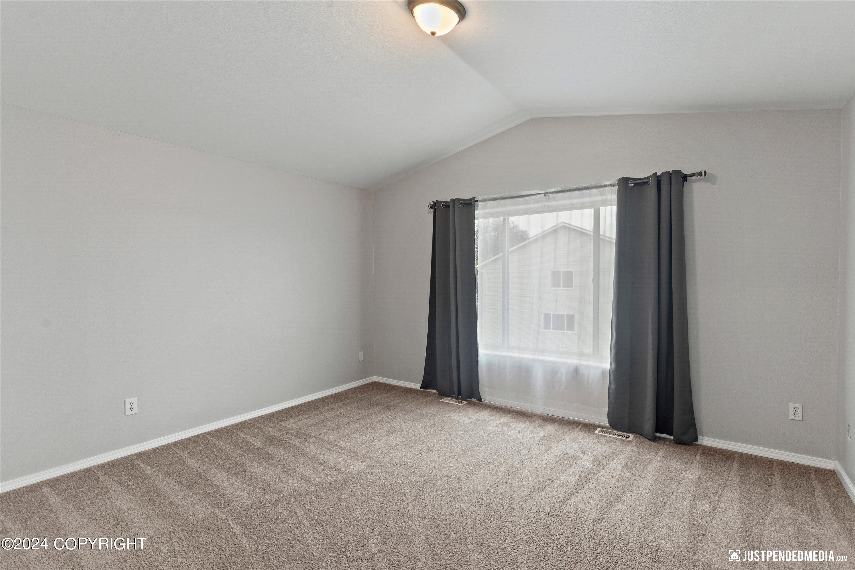 5686 Alora Loop