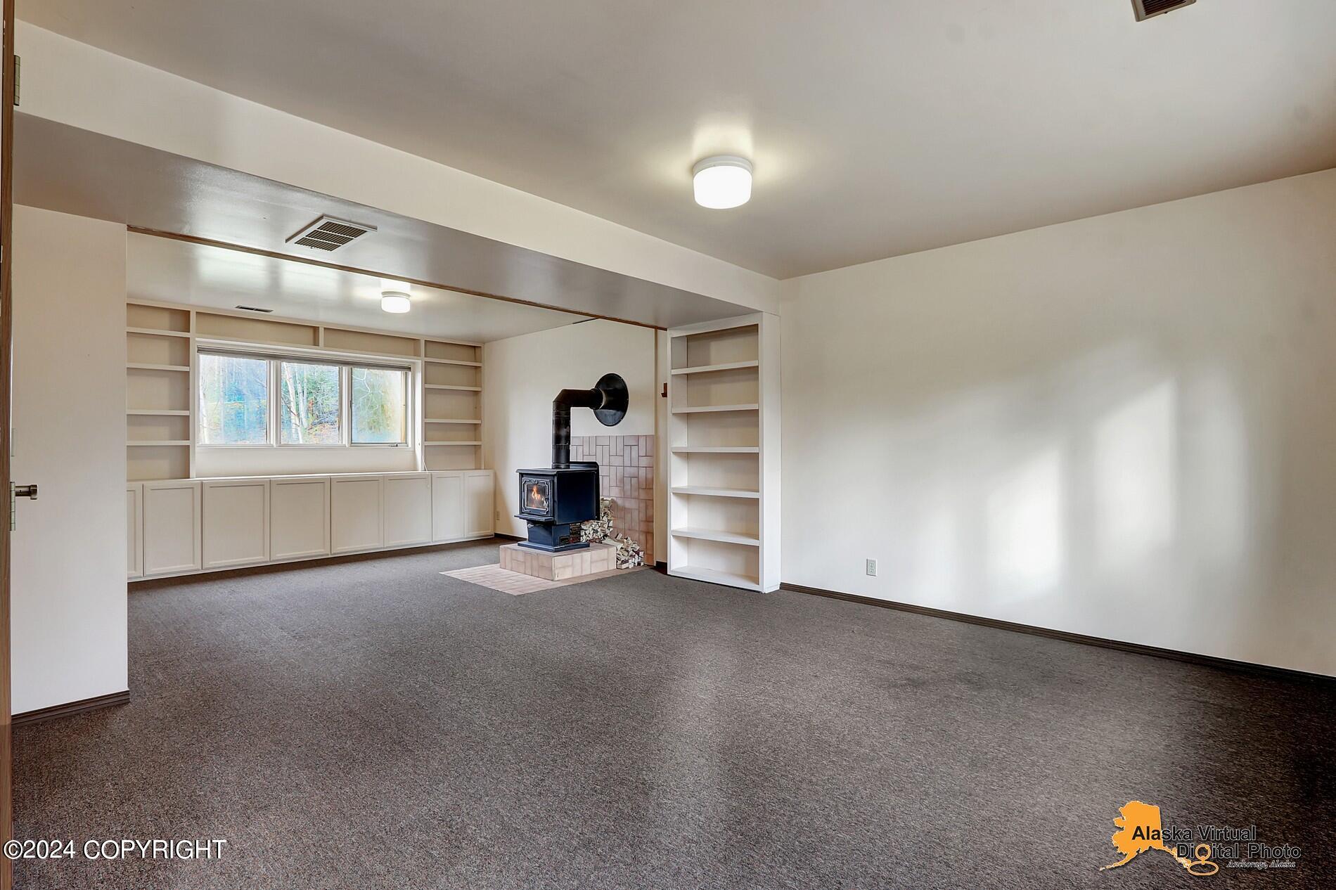 1505 N Golden Hills Drive