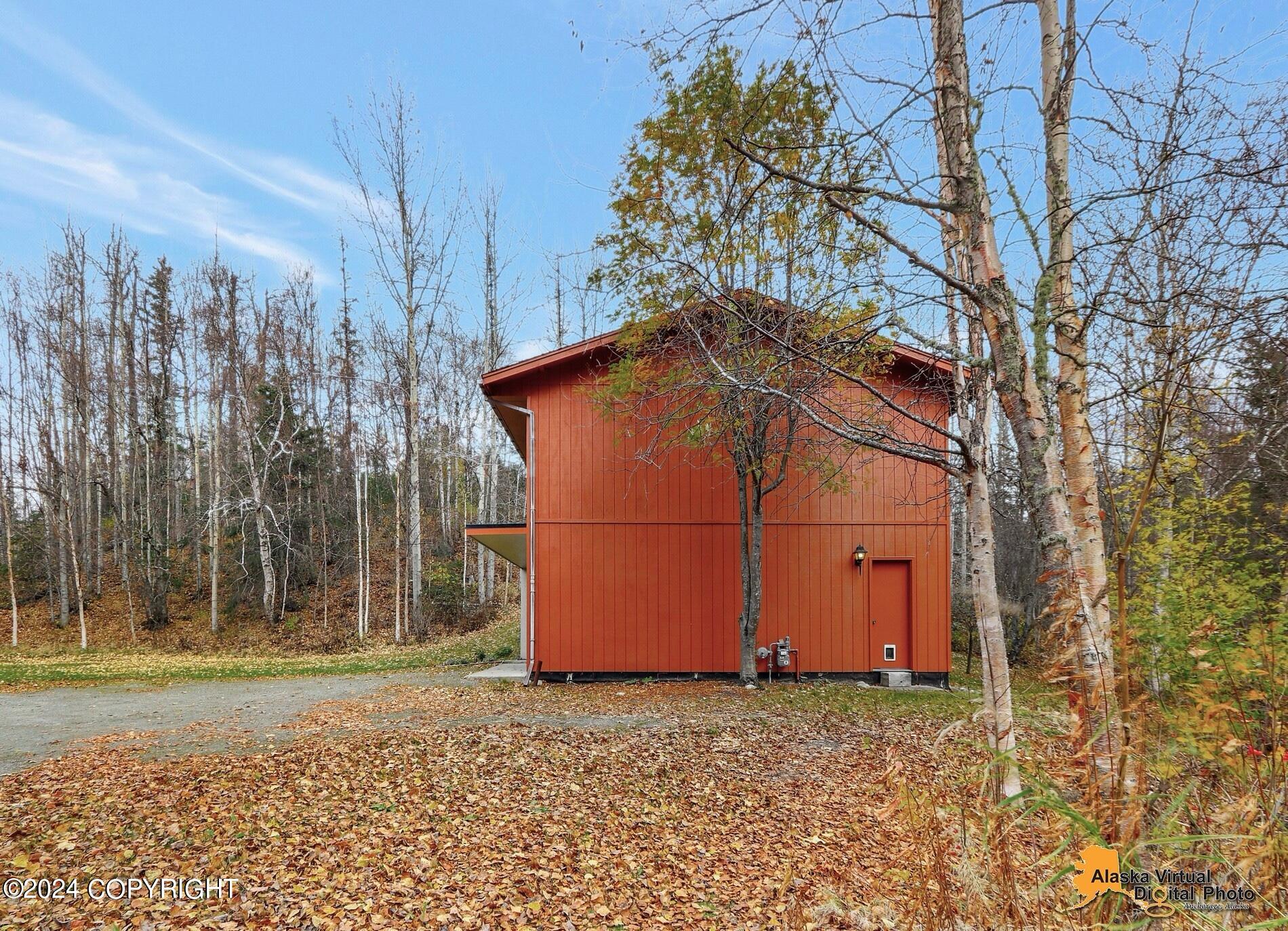 1505 N Golden Hills Drive