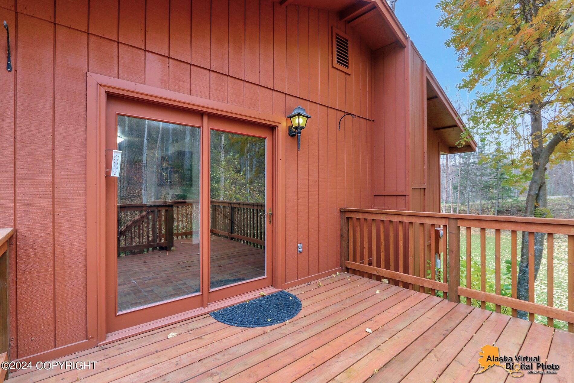 1505 N Golden Hills Drive