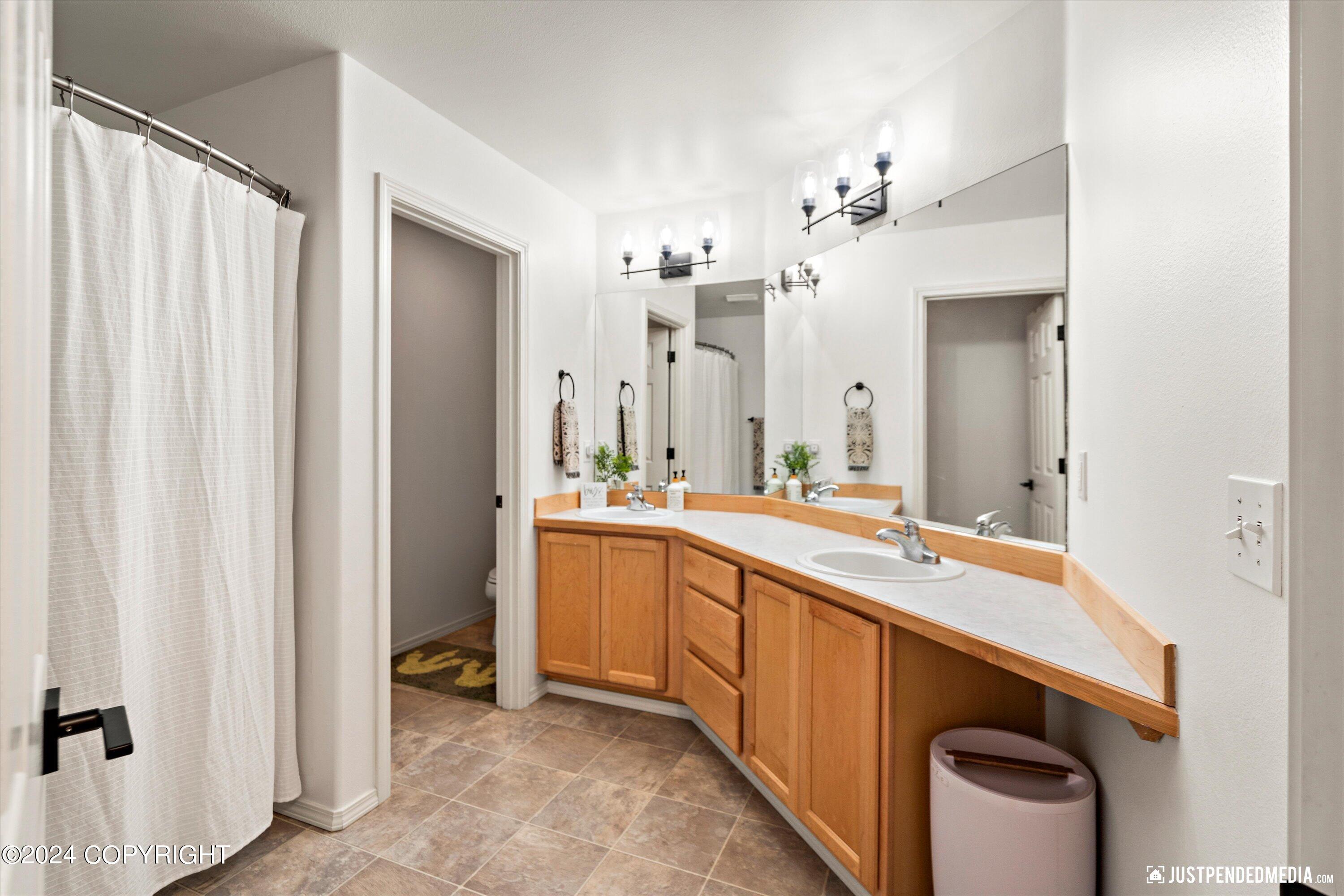 10909 Solitude Circle