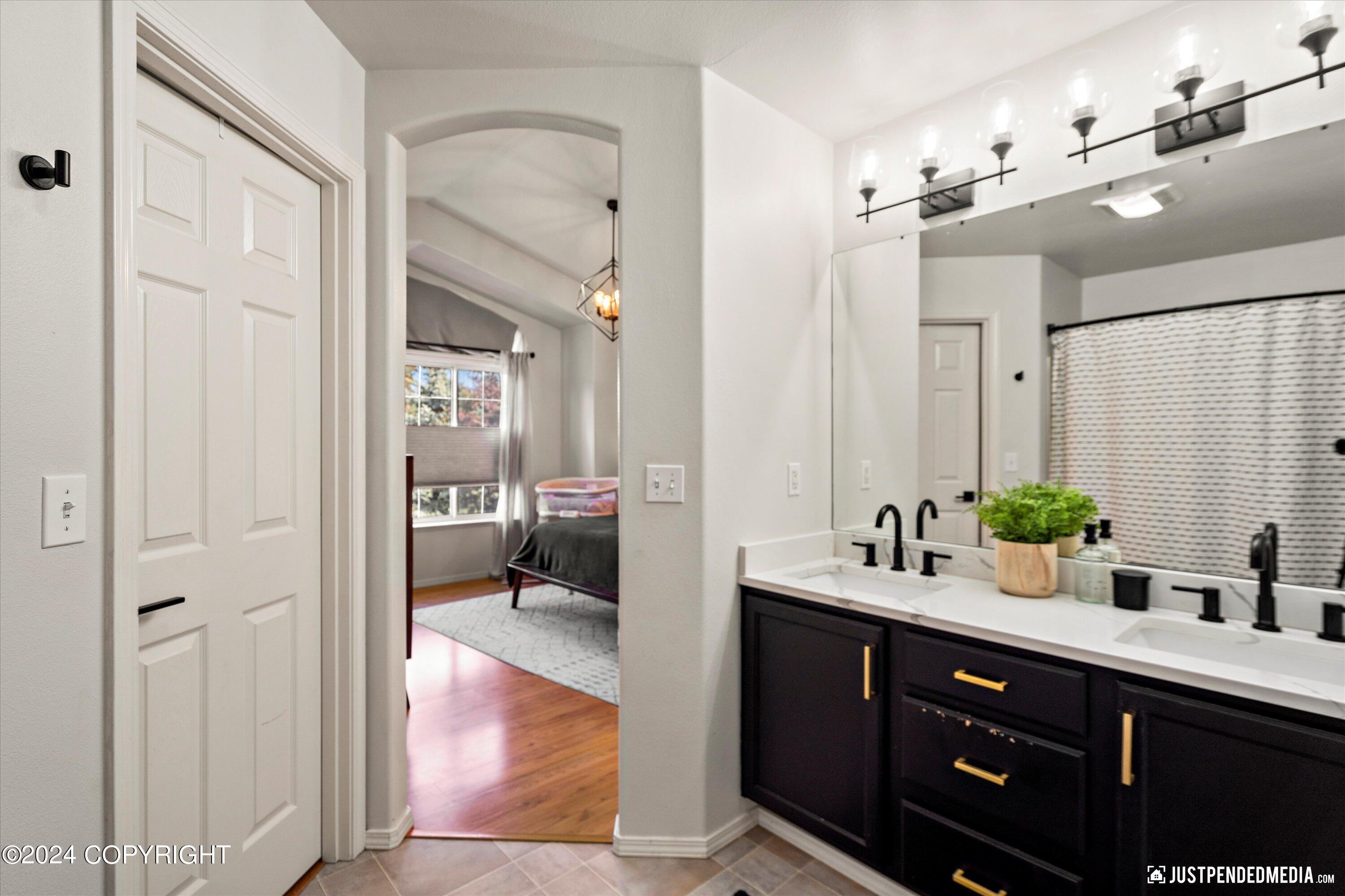 10909 Solitude Circle