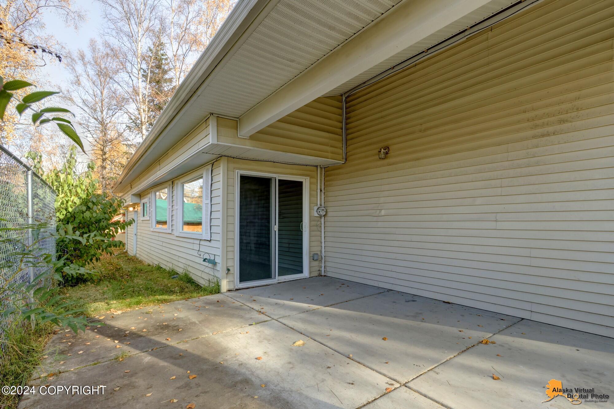 164 Place Street