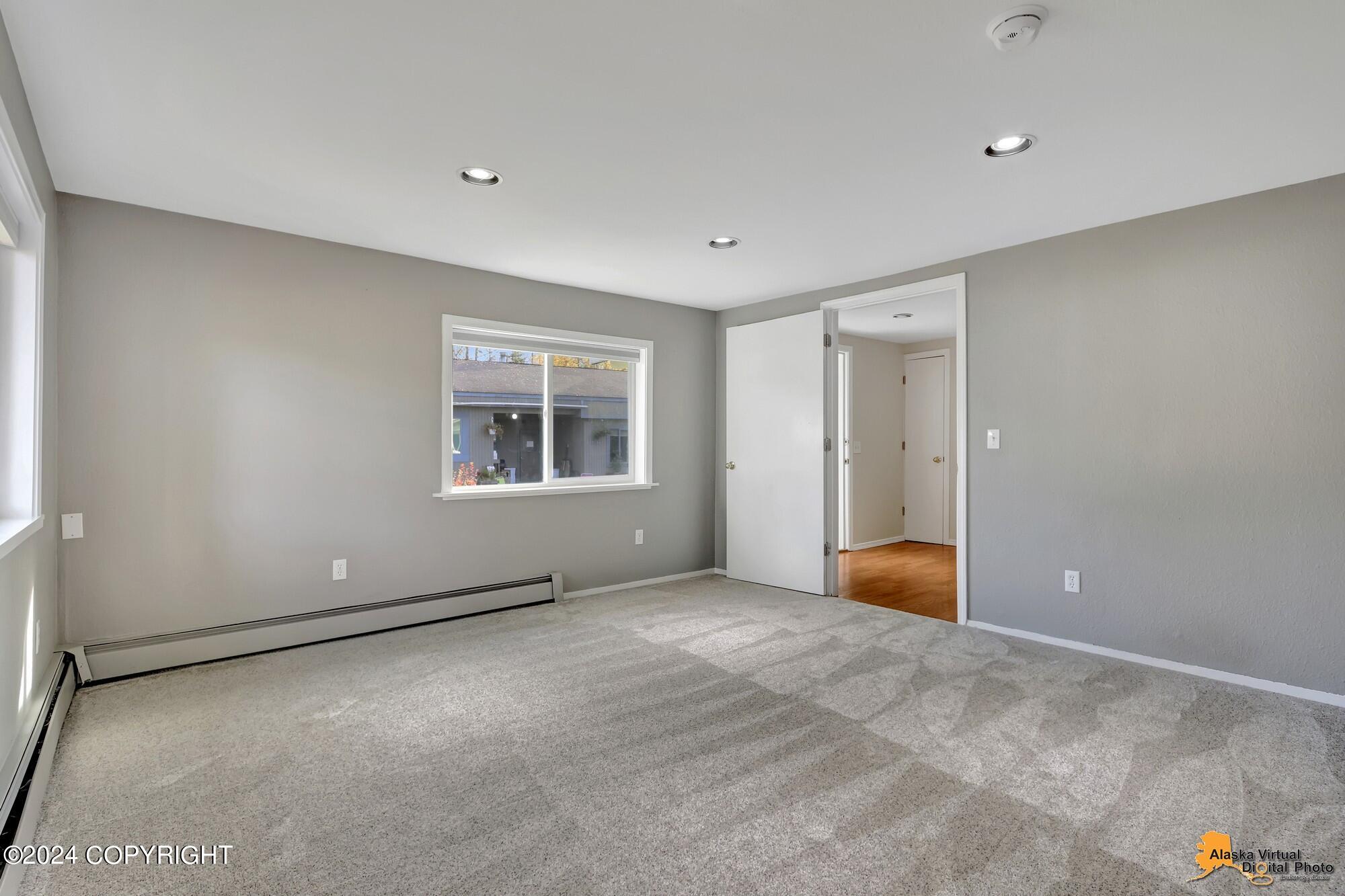 164 Place Street