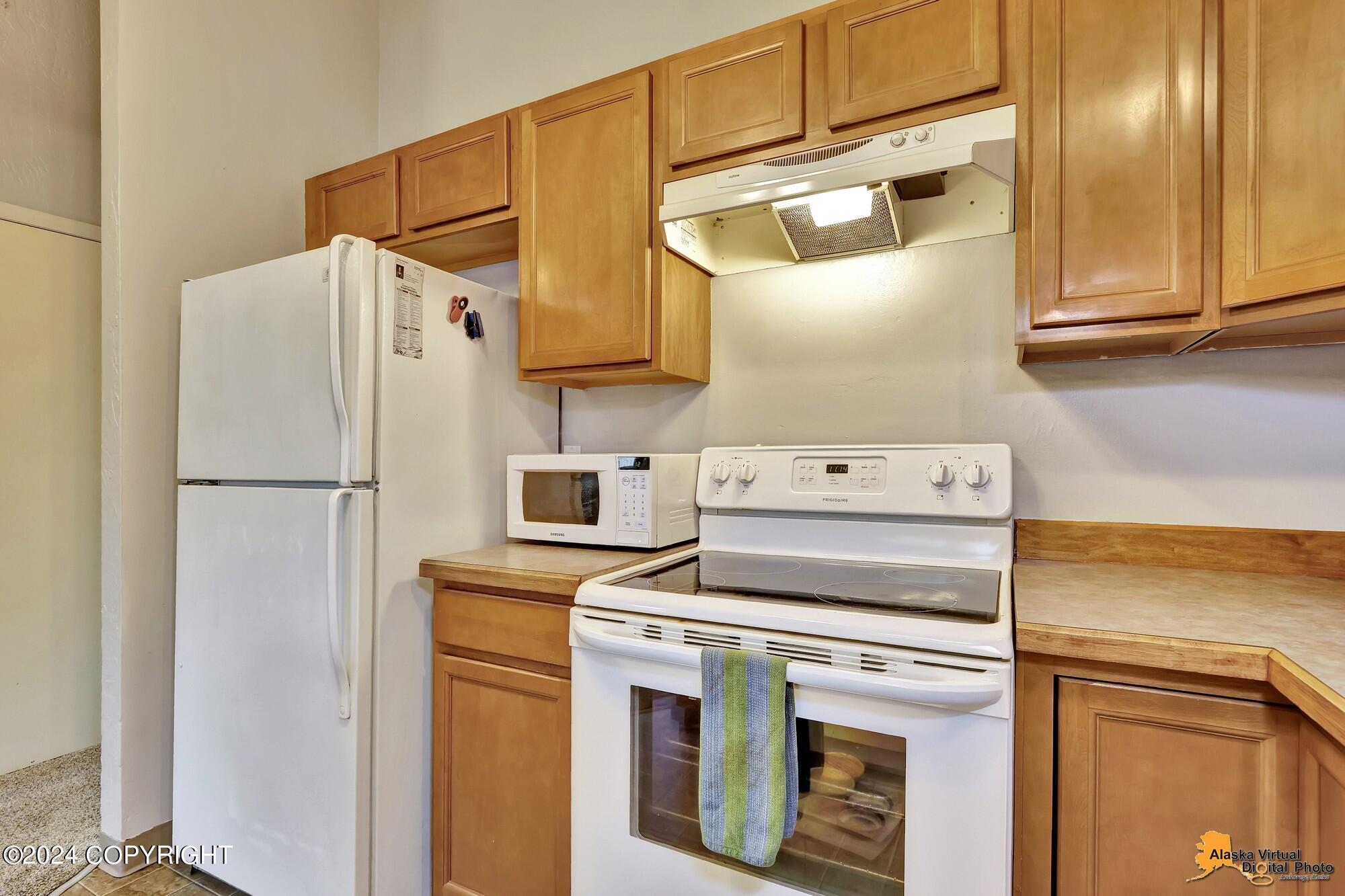 7701 Hill View Circle