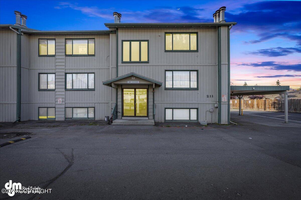 211 McCarrey Street # 18B Unit: I-18B