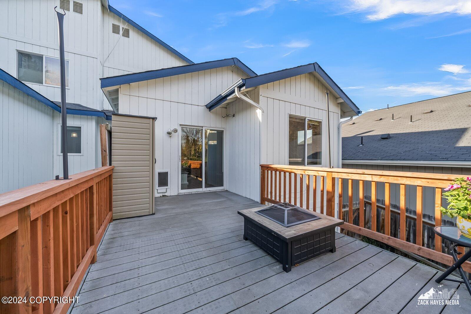 6739 Delong Landing Circle