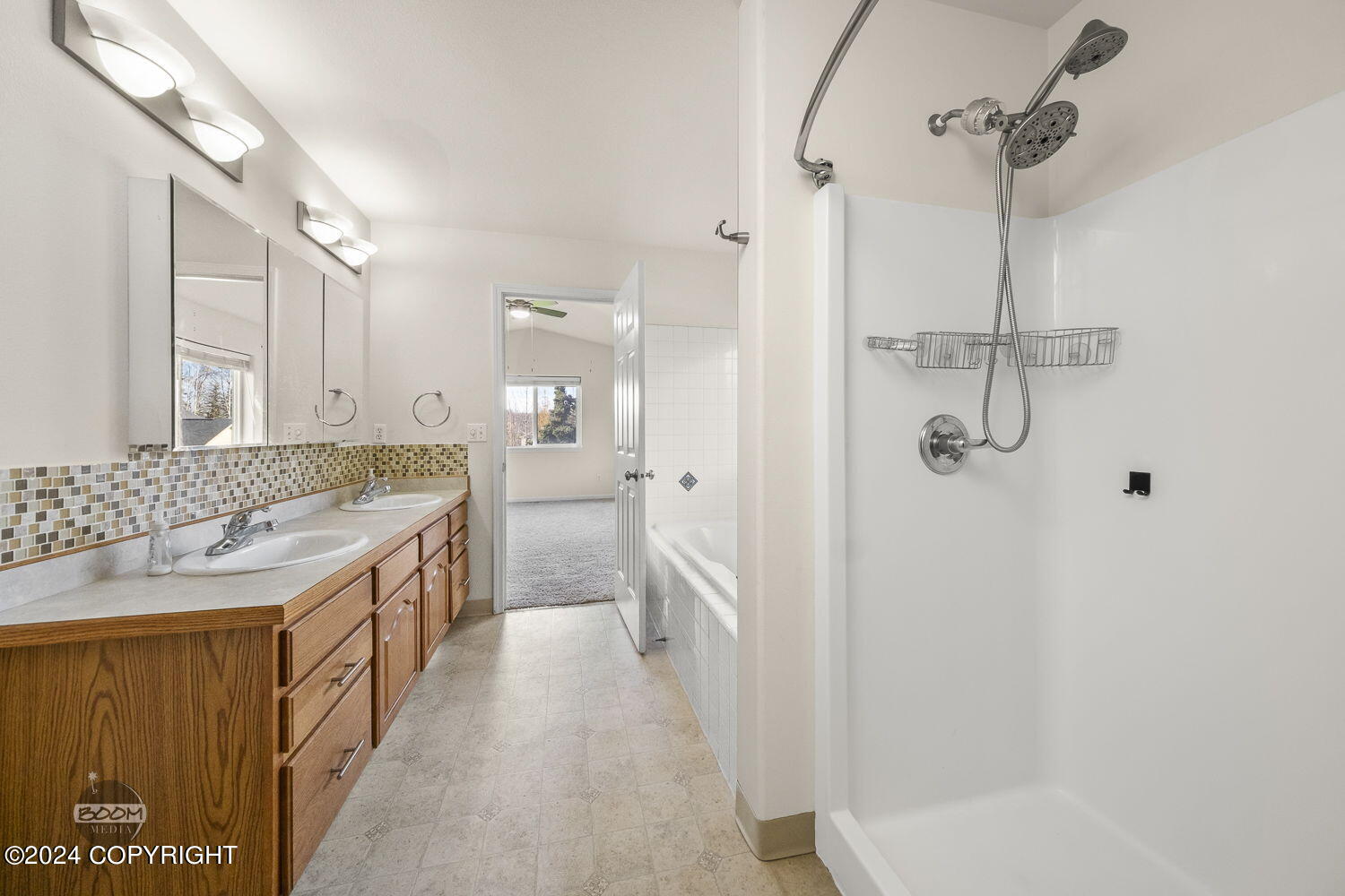 2650 W Discovery Loop