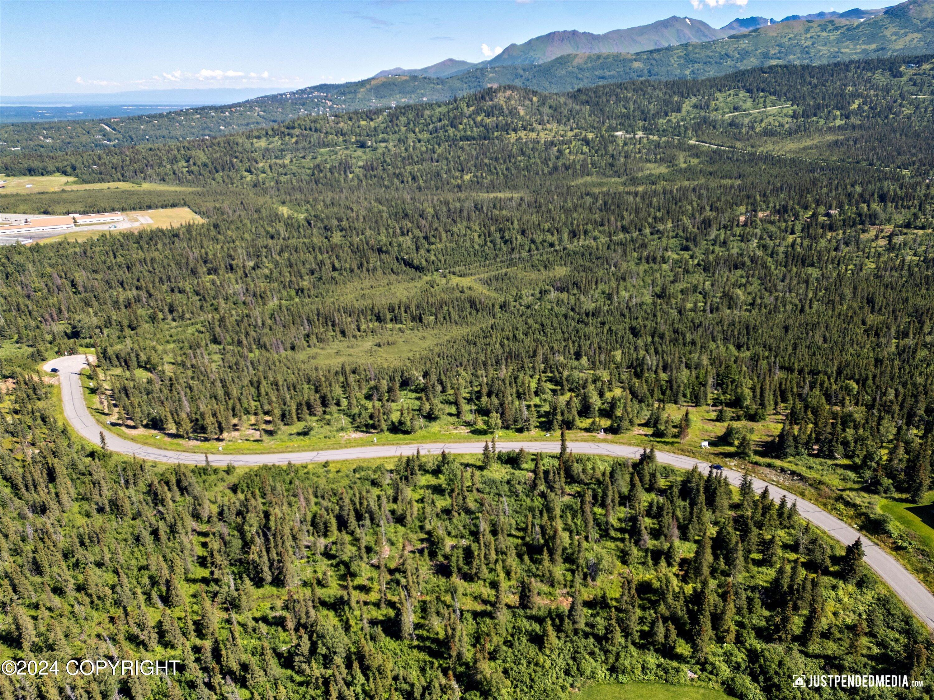 L2 B5 Mountain Air Drive