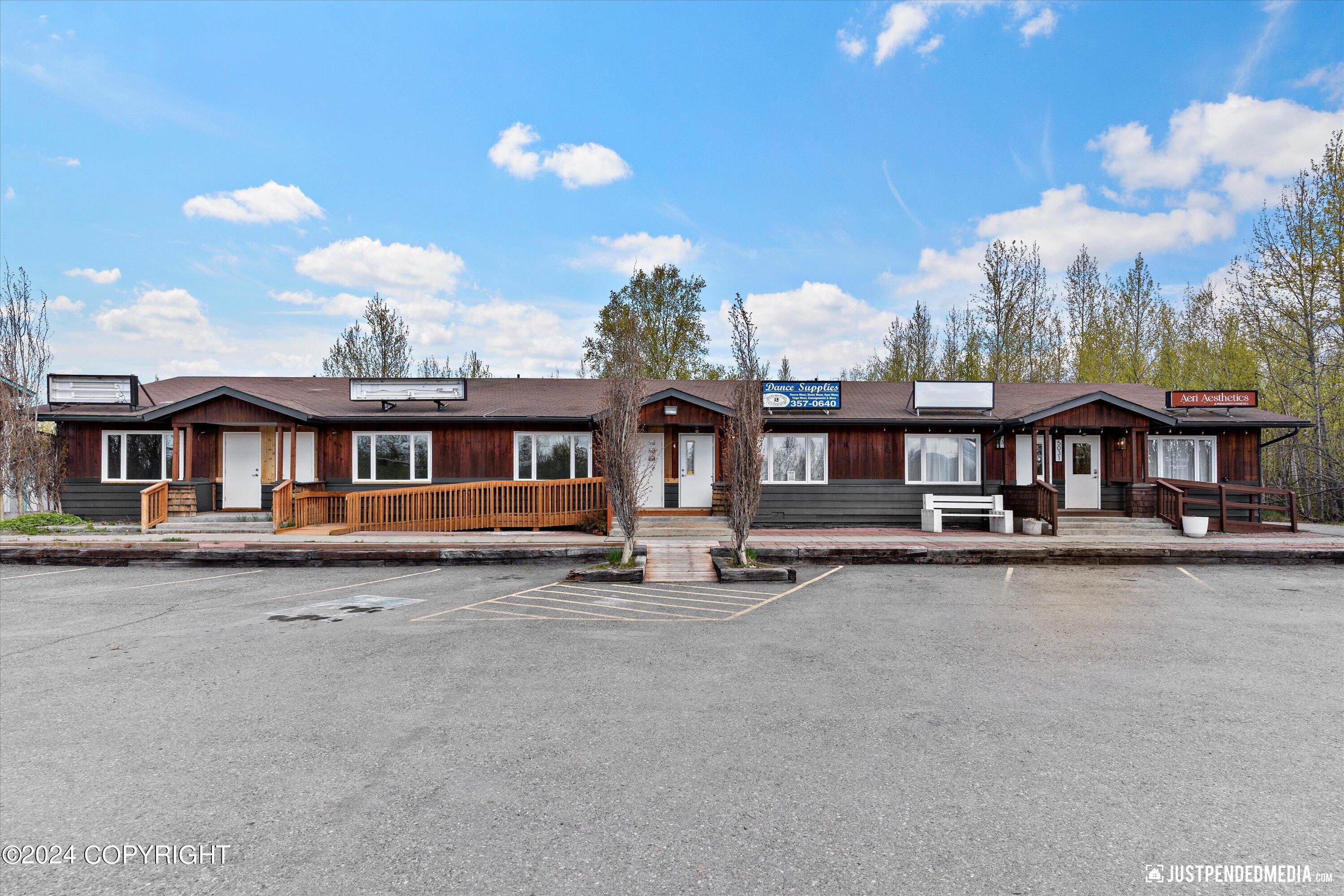 5031 E Mayflower Lane Unit: 2&3
