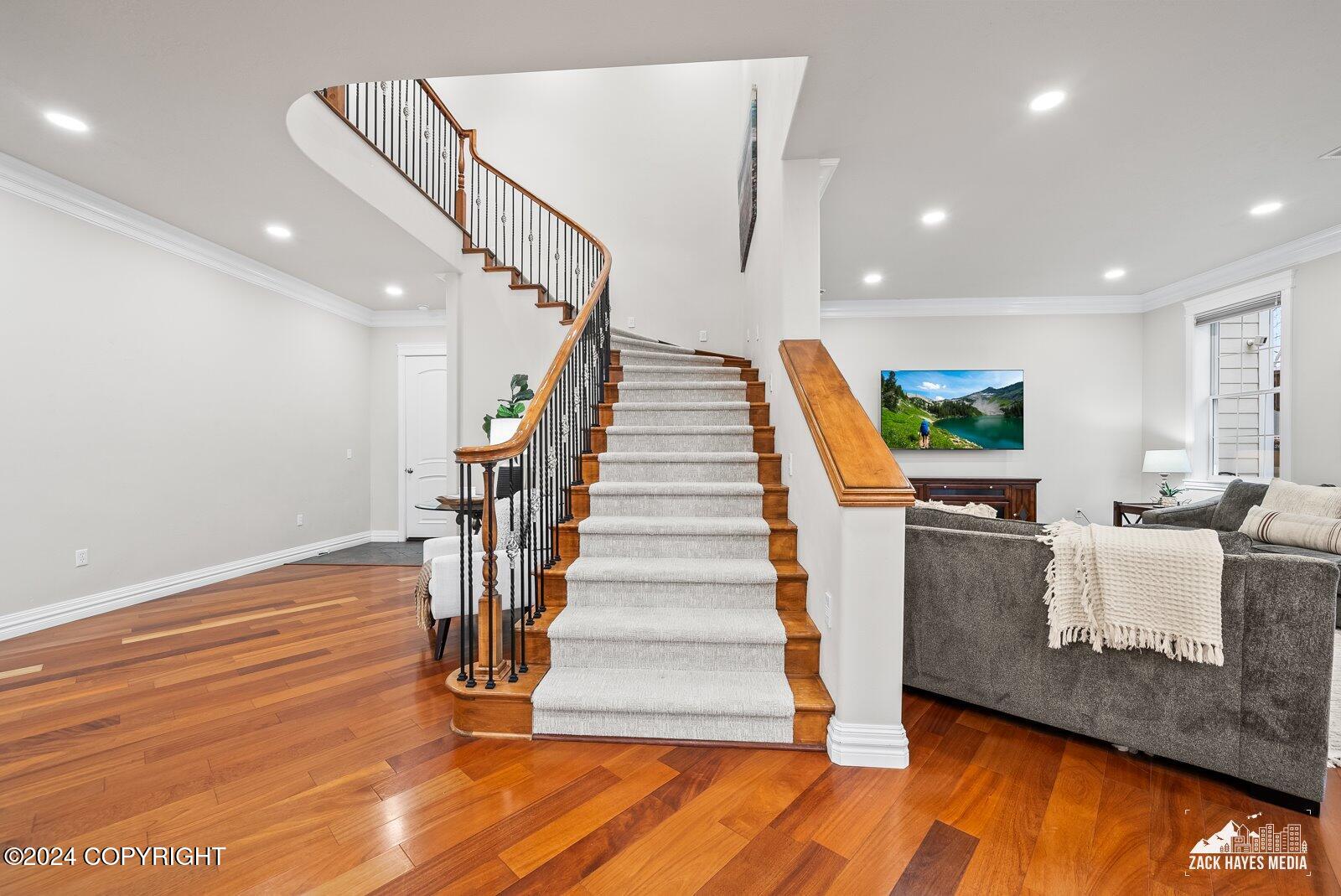 6777 Downey Finch Dr Drive