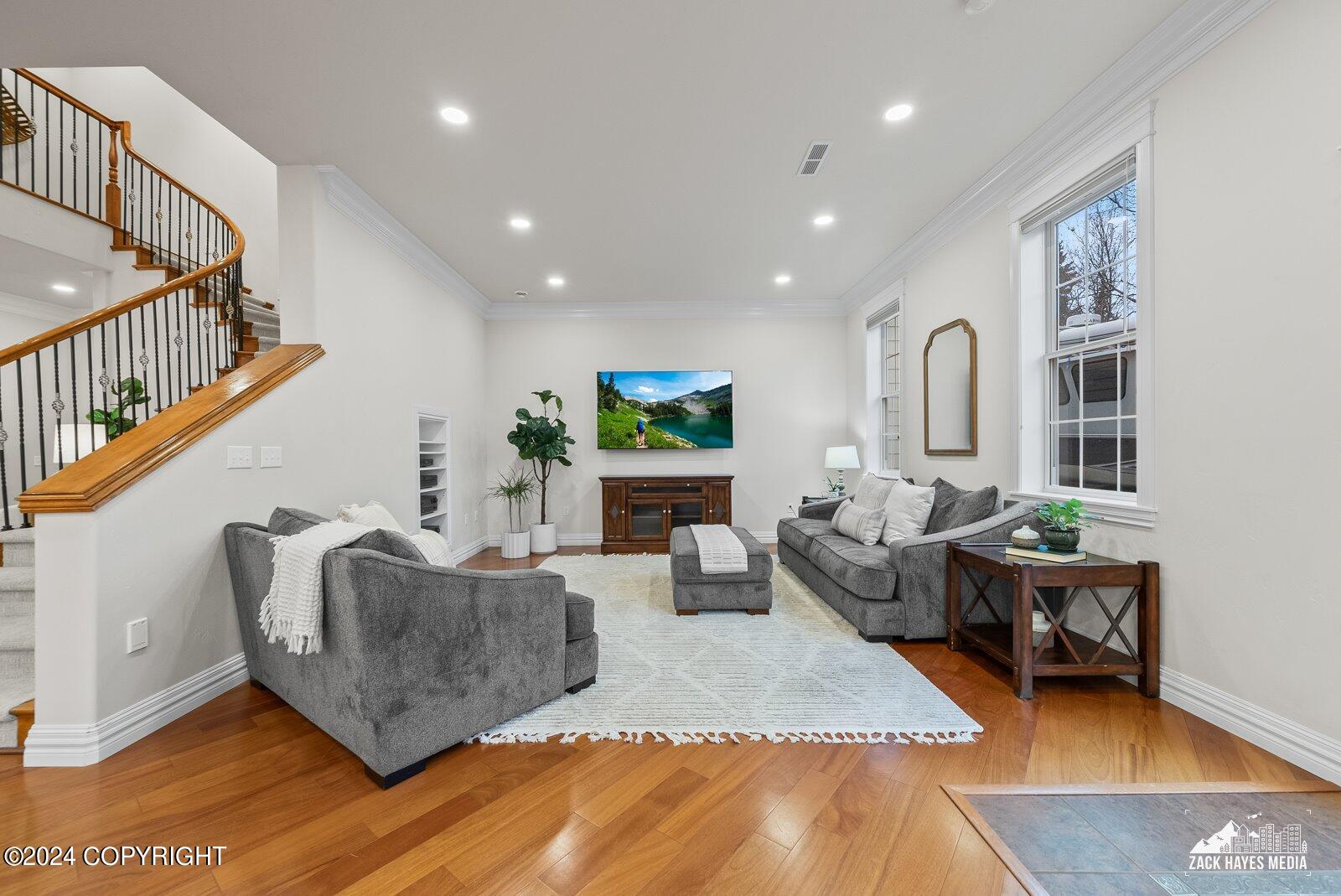 6777 Downey Finch Dr Drive