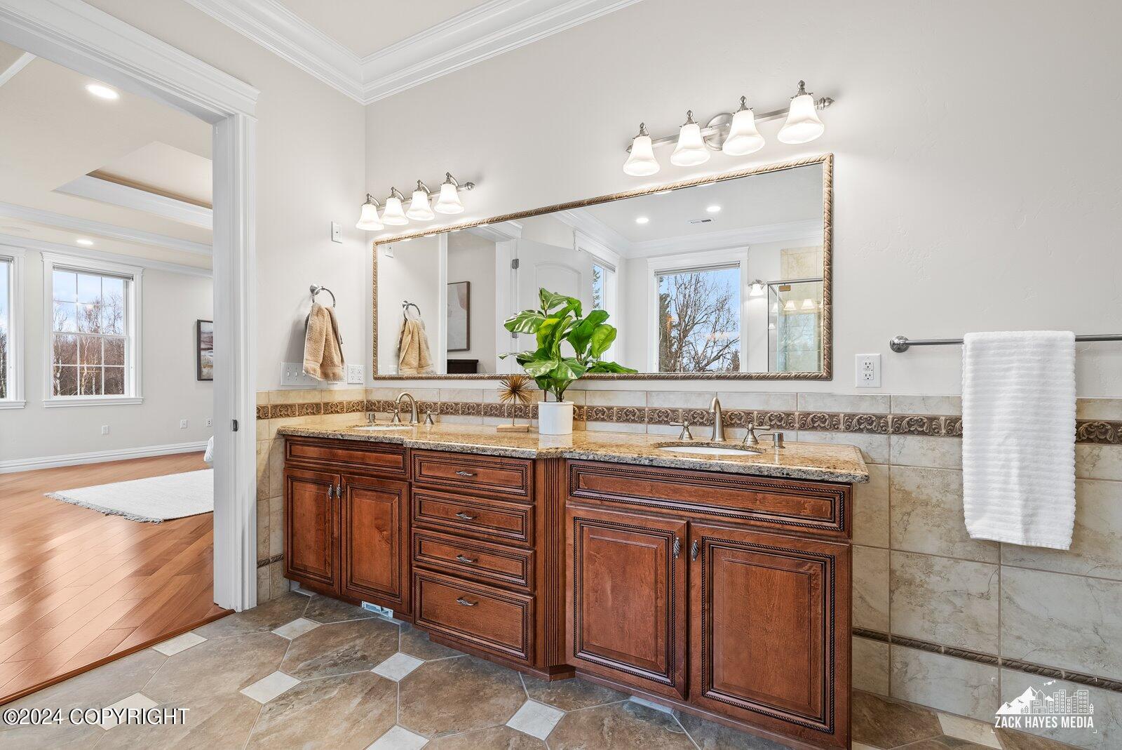 6777 Downey Finch Dr Drive