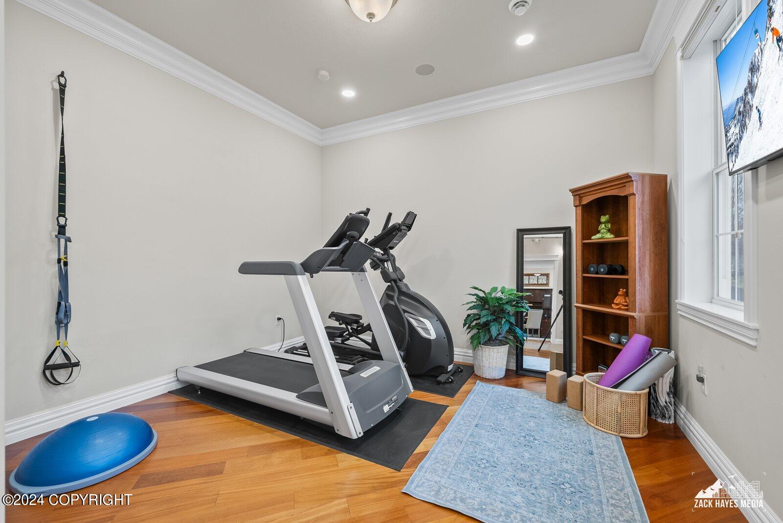 6777 Downey Finch Dr Drive