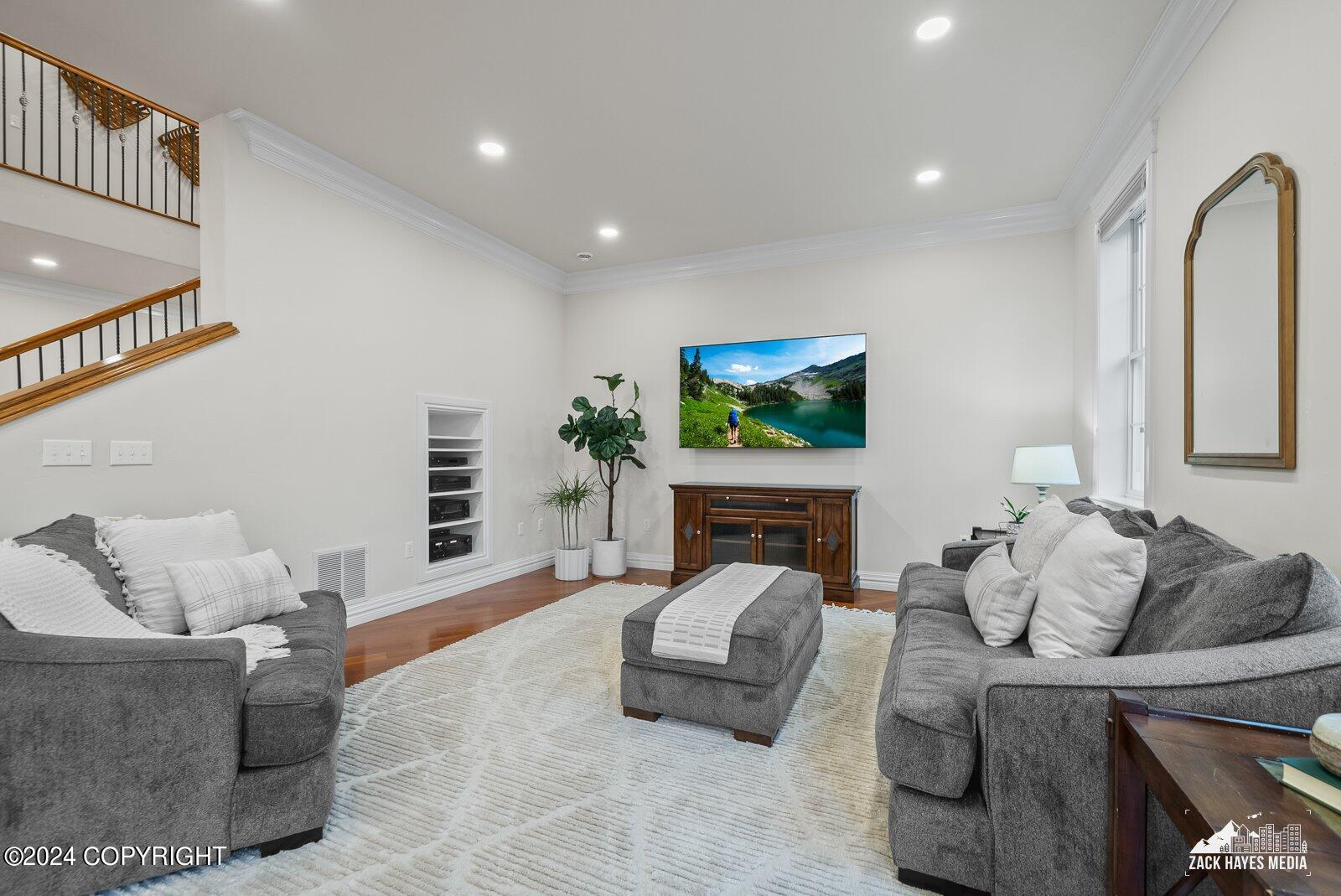 6777 Downey Finch Dr Drive