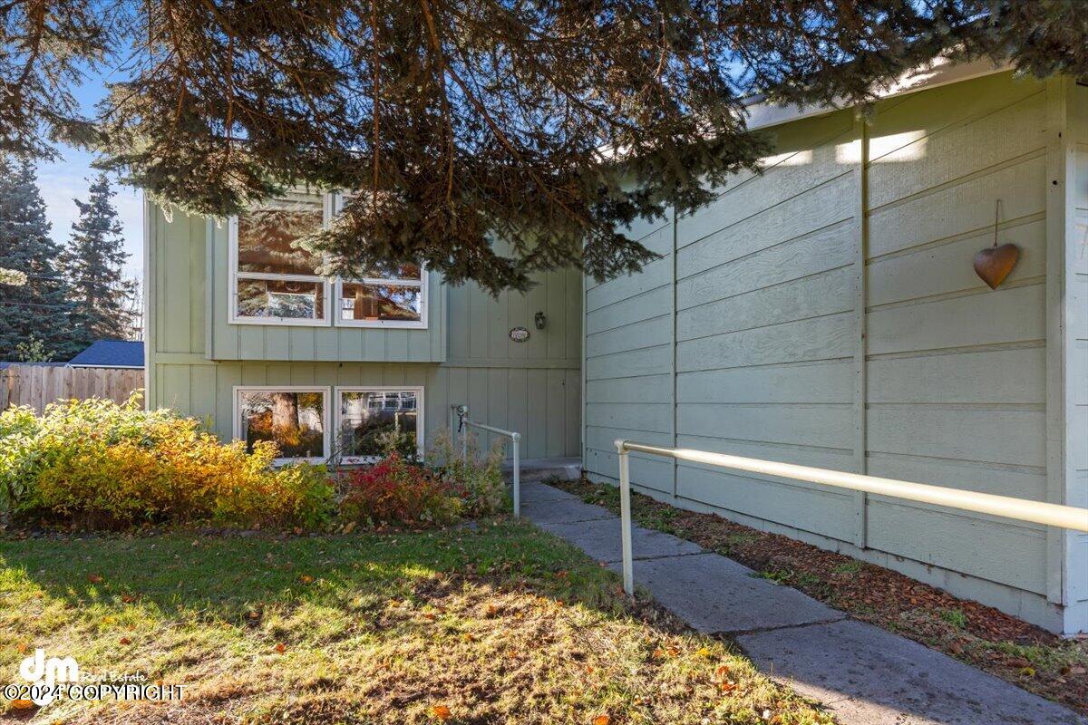7160 Dawn Drive