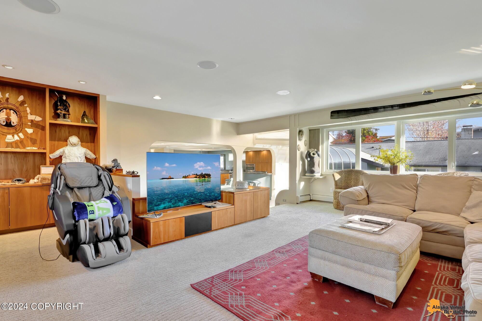 1514 W 14th Avenue