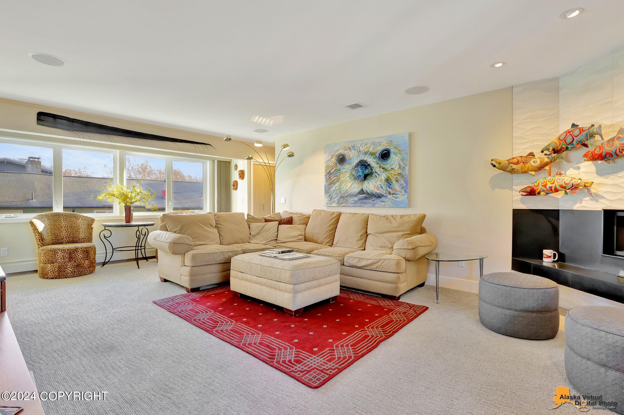 1514 W 14th Avenue