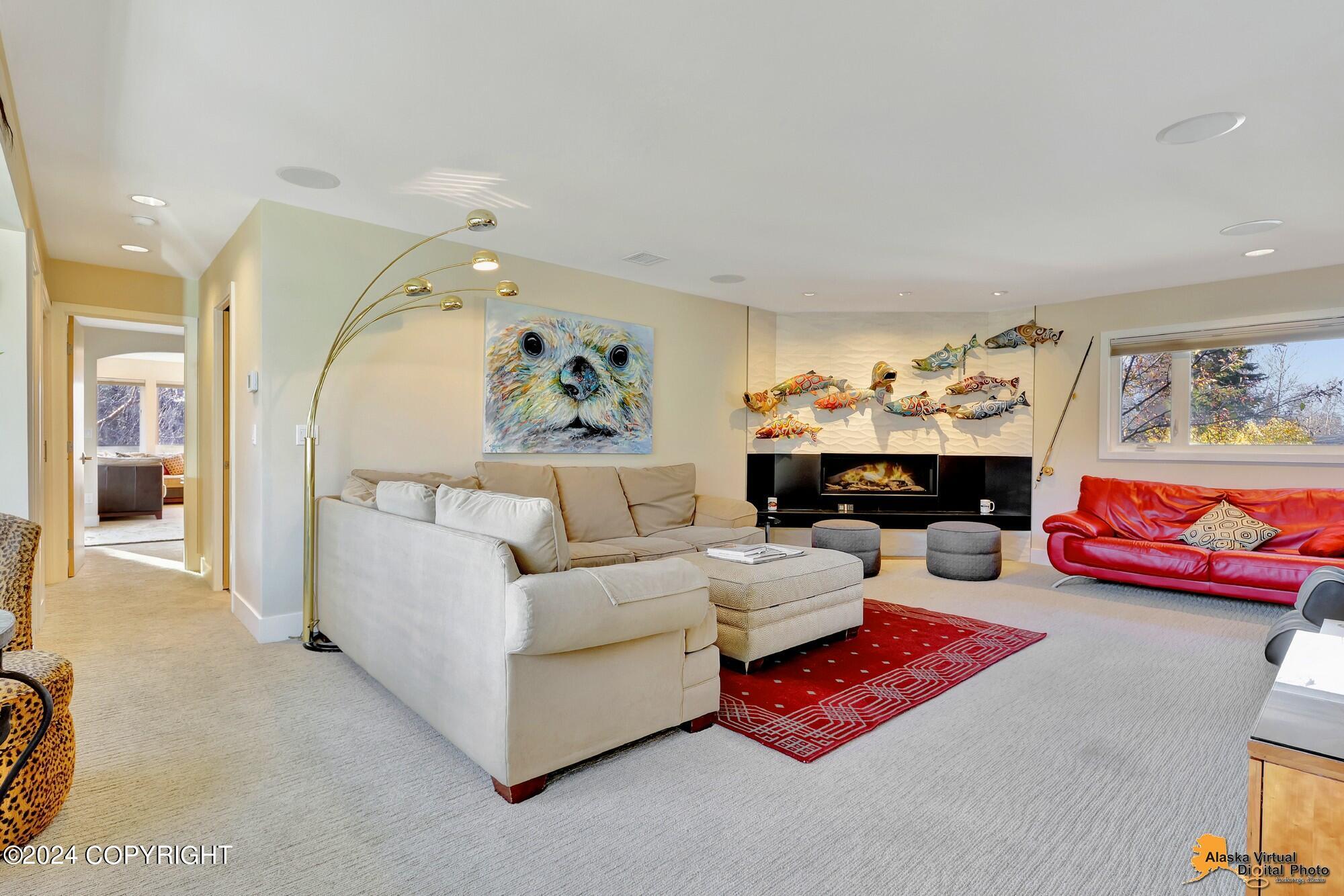 1514 W 14th Avenue