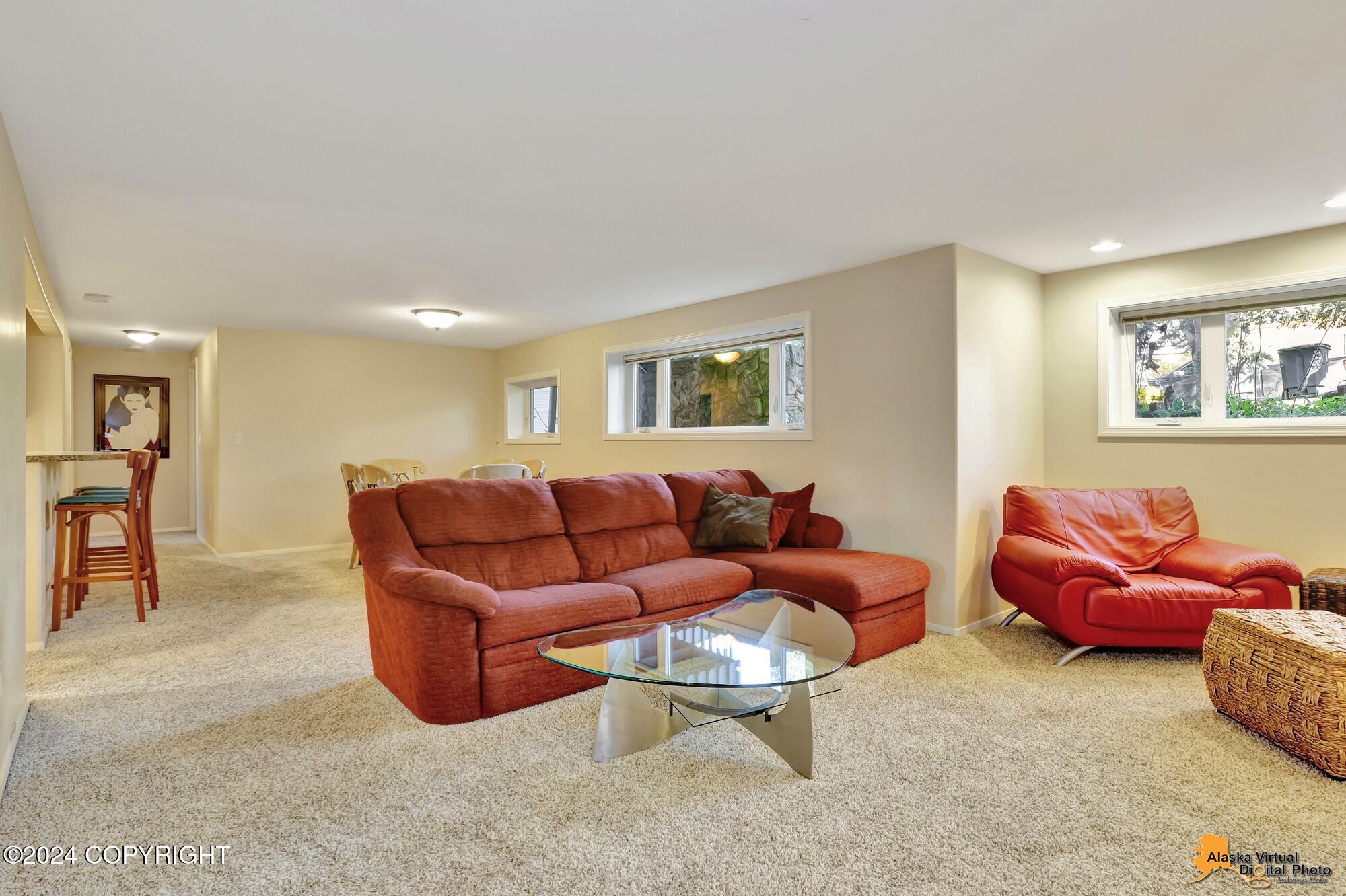 1514 W 14th Avenue