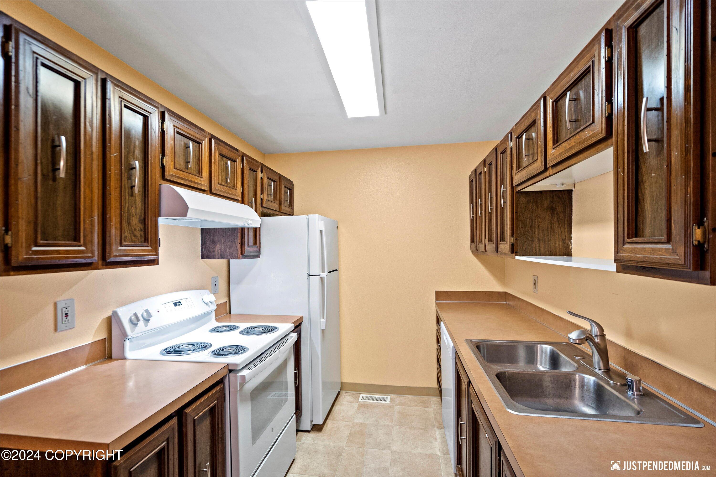 2200 Minerva Way # B4