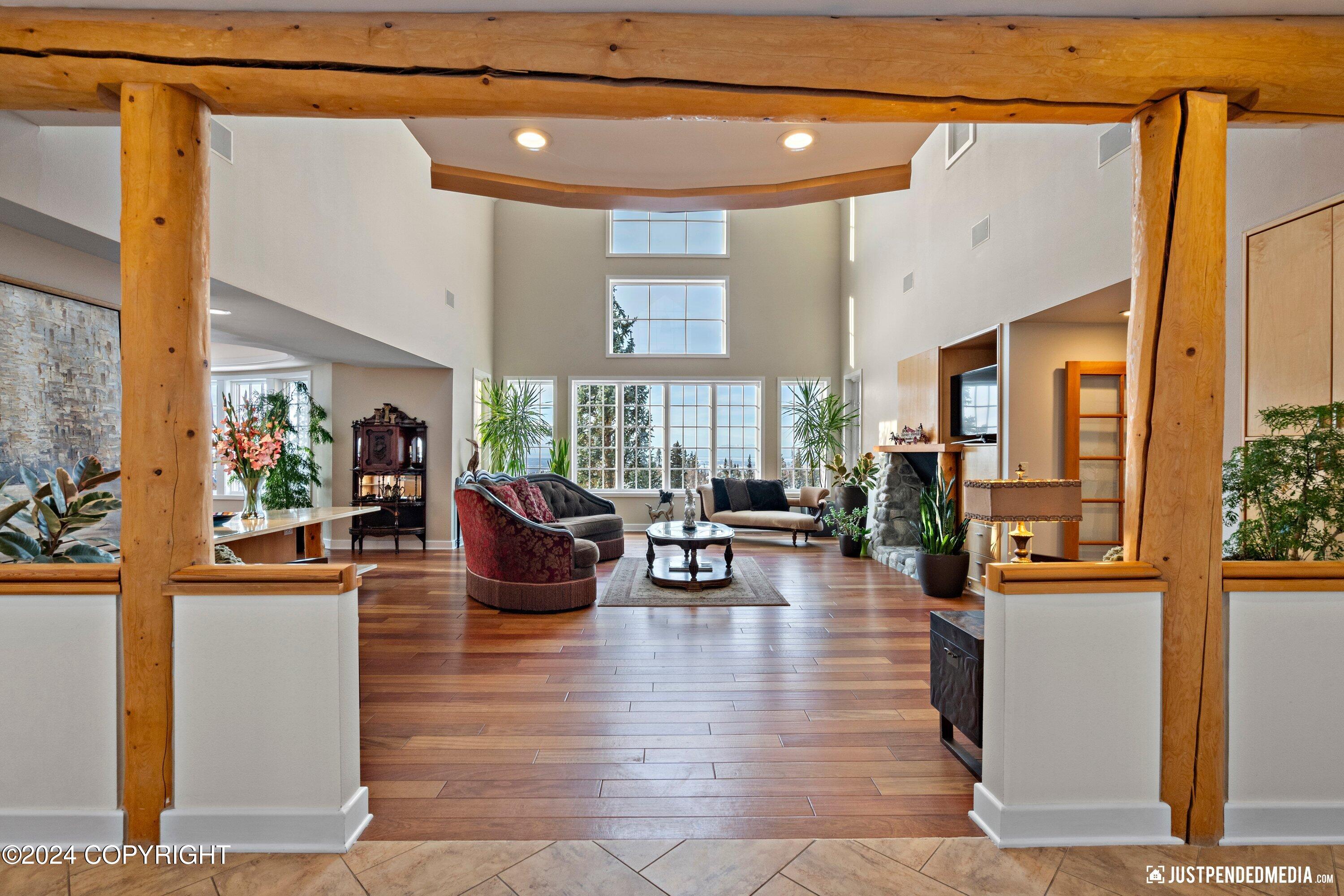 11744 Hillside Drive