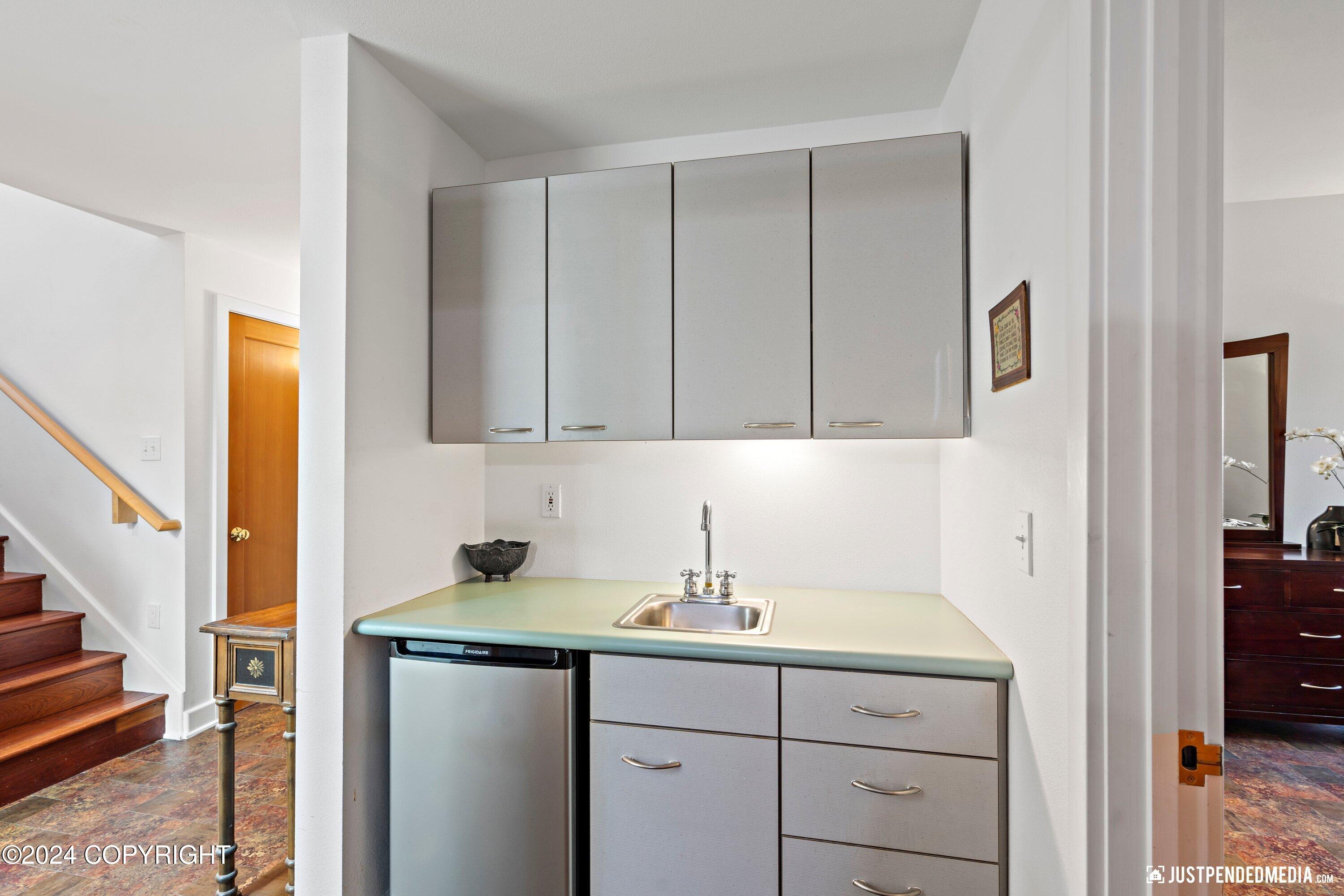 11744 Hillside Drive