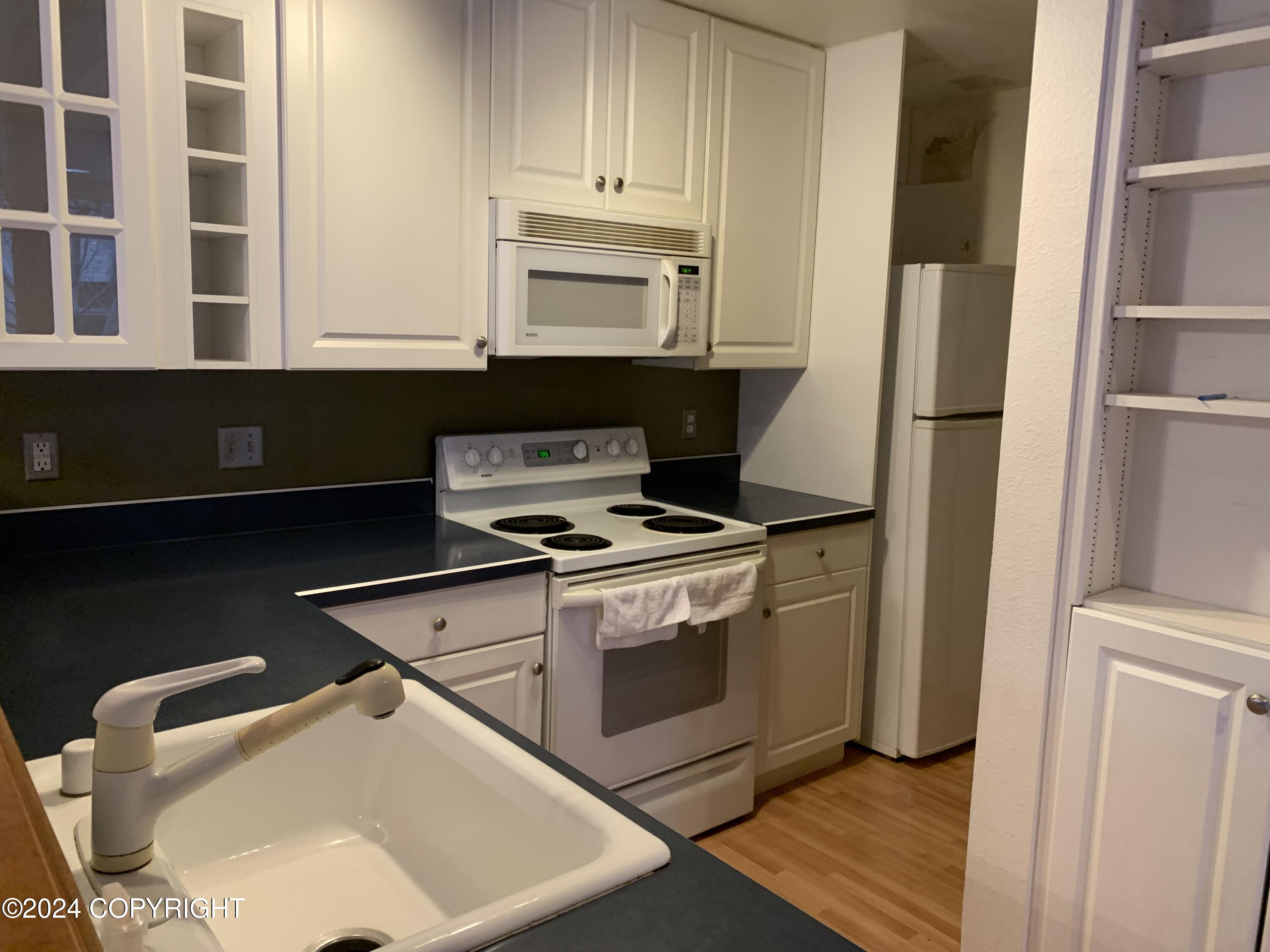 6410 E Northern Lights Boulevard # 6L