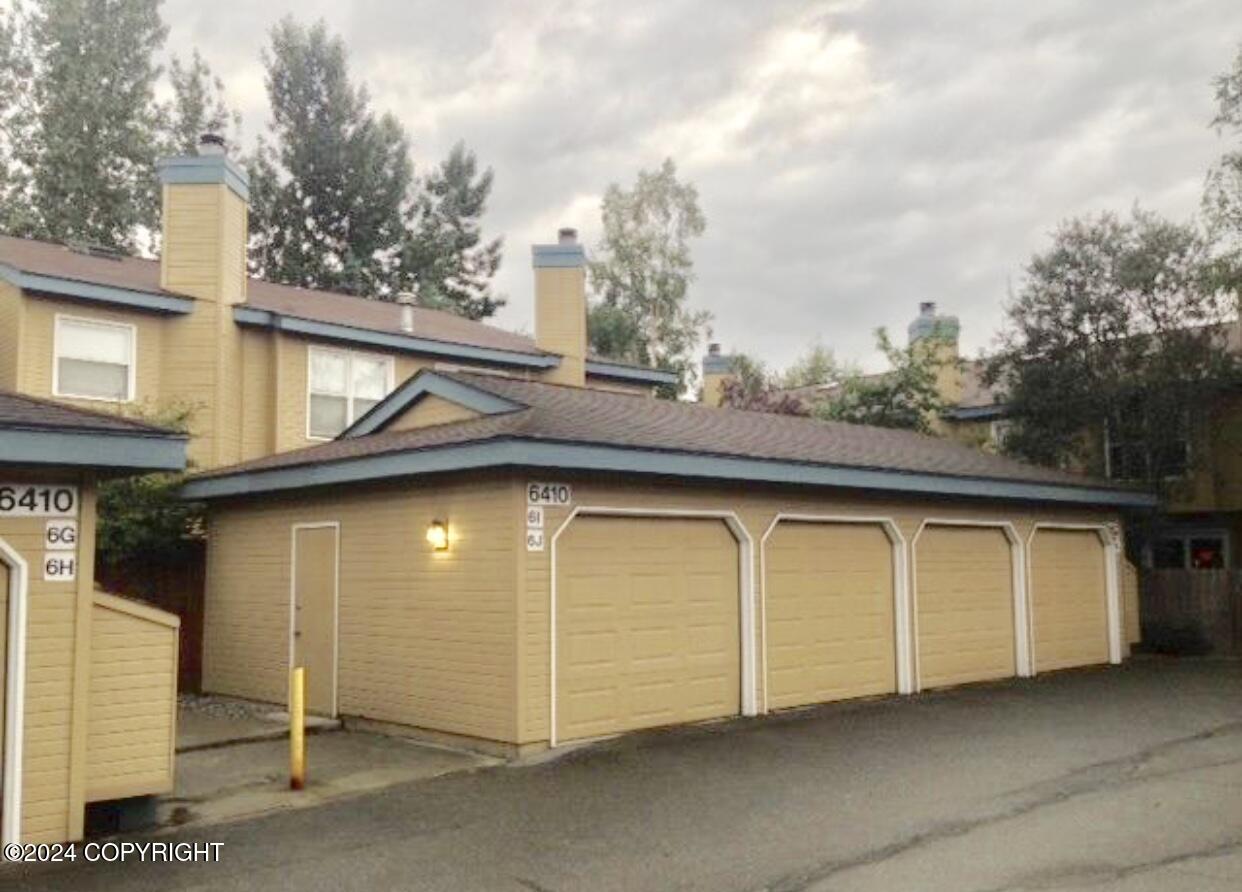 6410 E Northern Lights Boulevard # 6L