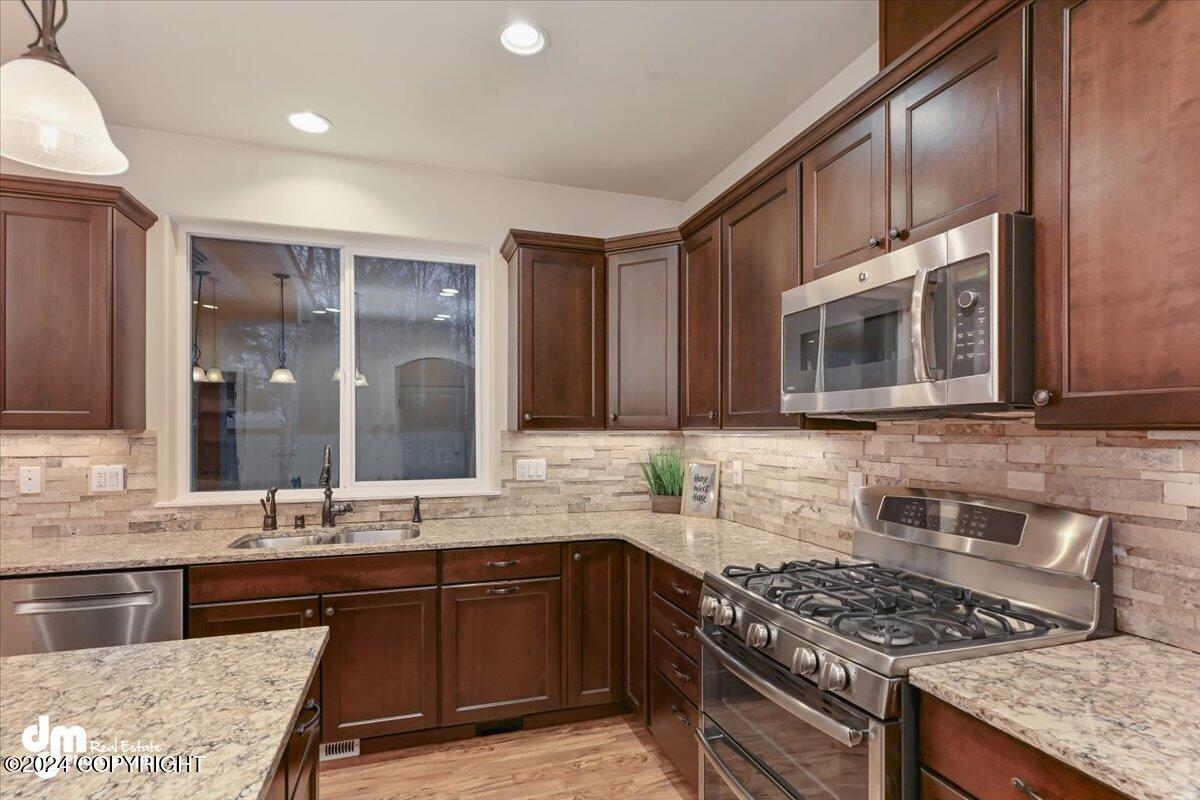 10517 Vancouver Circle