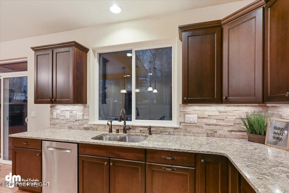 10517 Vancouver Circle
